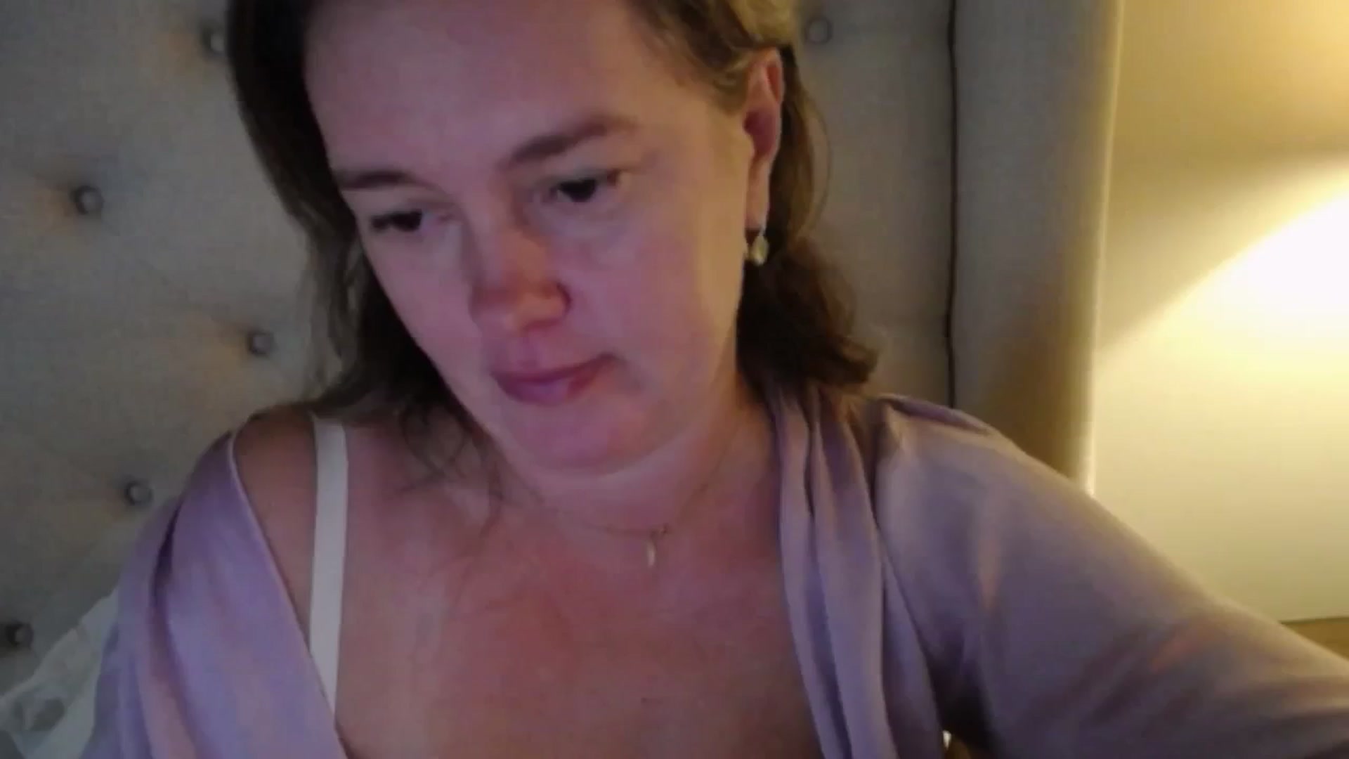 Gallery image thumbnail from J0llye's myfreecams stream on, 10/26/2025, 20:35 image 13 of 20