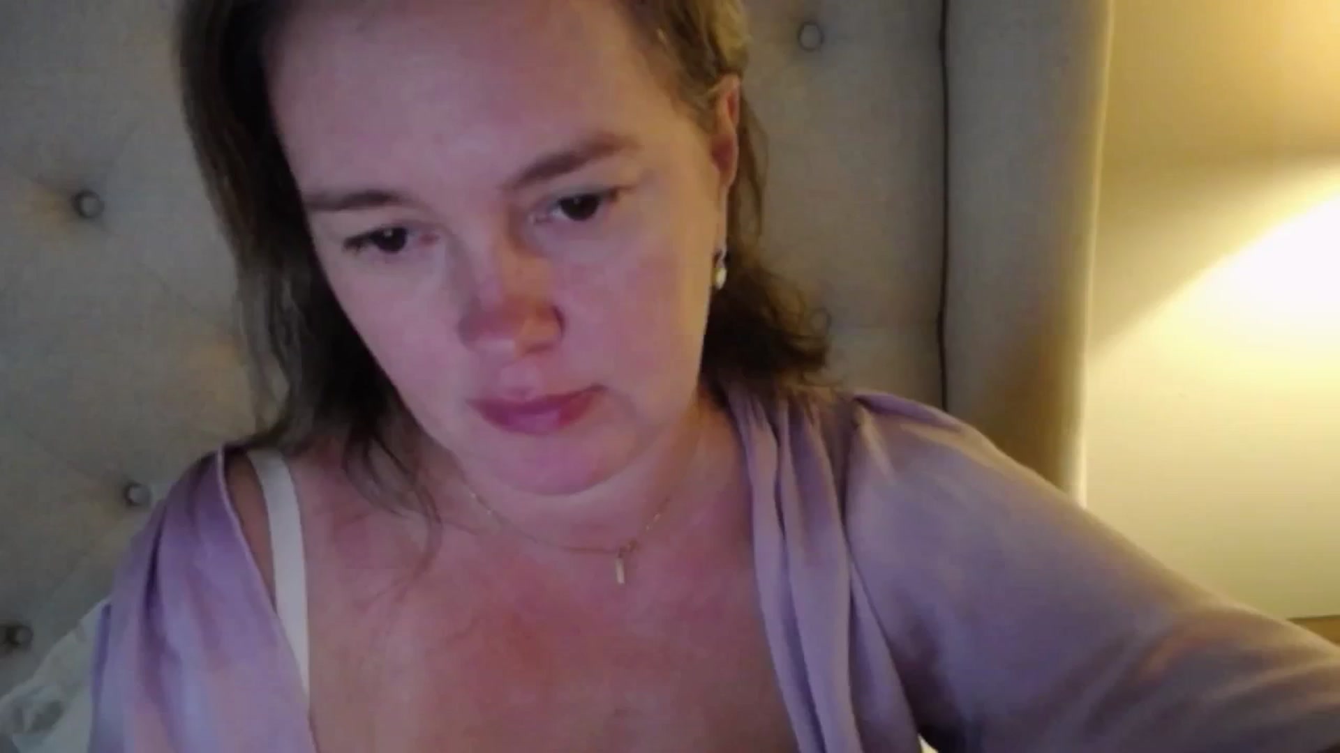 Gallery image thumbnail from J0llye's myfreecams stream on, 10/26/2025, 20:35 image 9 of 20