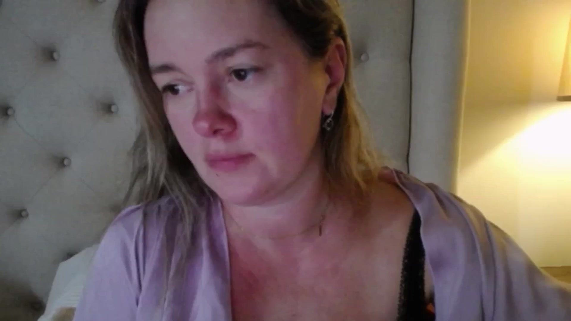 Gallery image thumbnail from J0llye's myfreecams stream on, 10/27/2025, 19:37 image 11 of 20