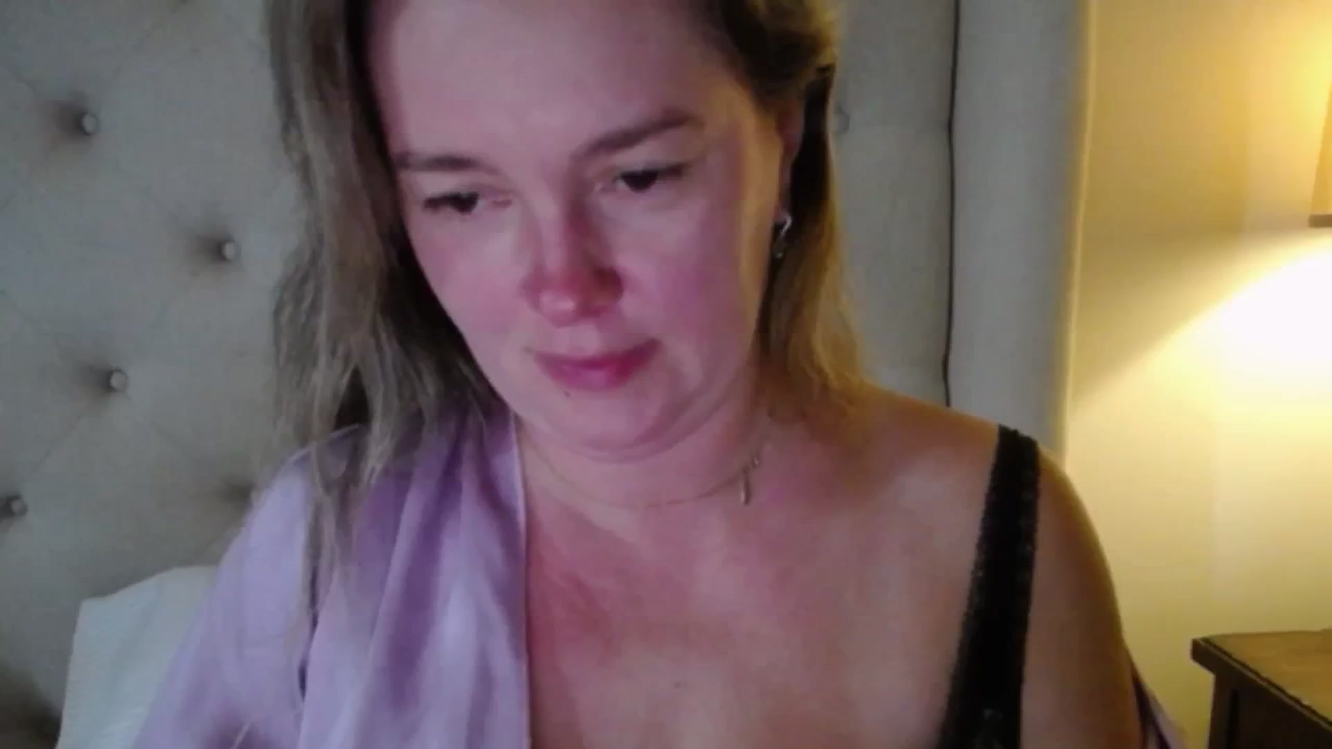 Gallery image thumbnail from J0llye's myfreecams stream on, 10/27/2025, 19:37 image 10 of 20