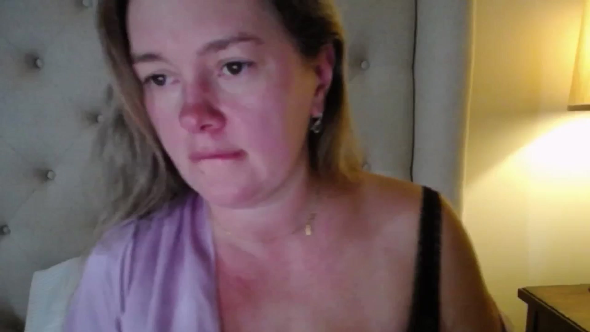 Gallery image thumbnail from J0llye's myfreecams stream on, 10/27/2025, 19:37 image 9 of 20
