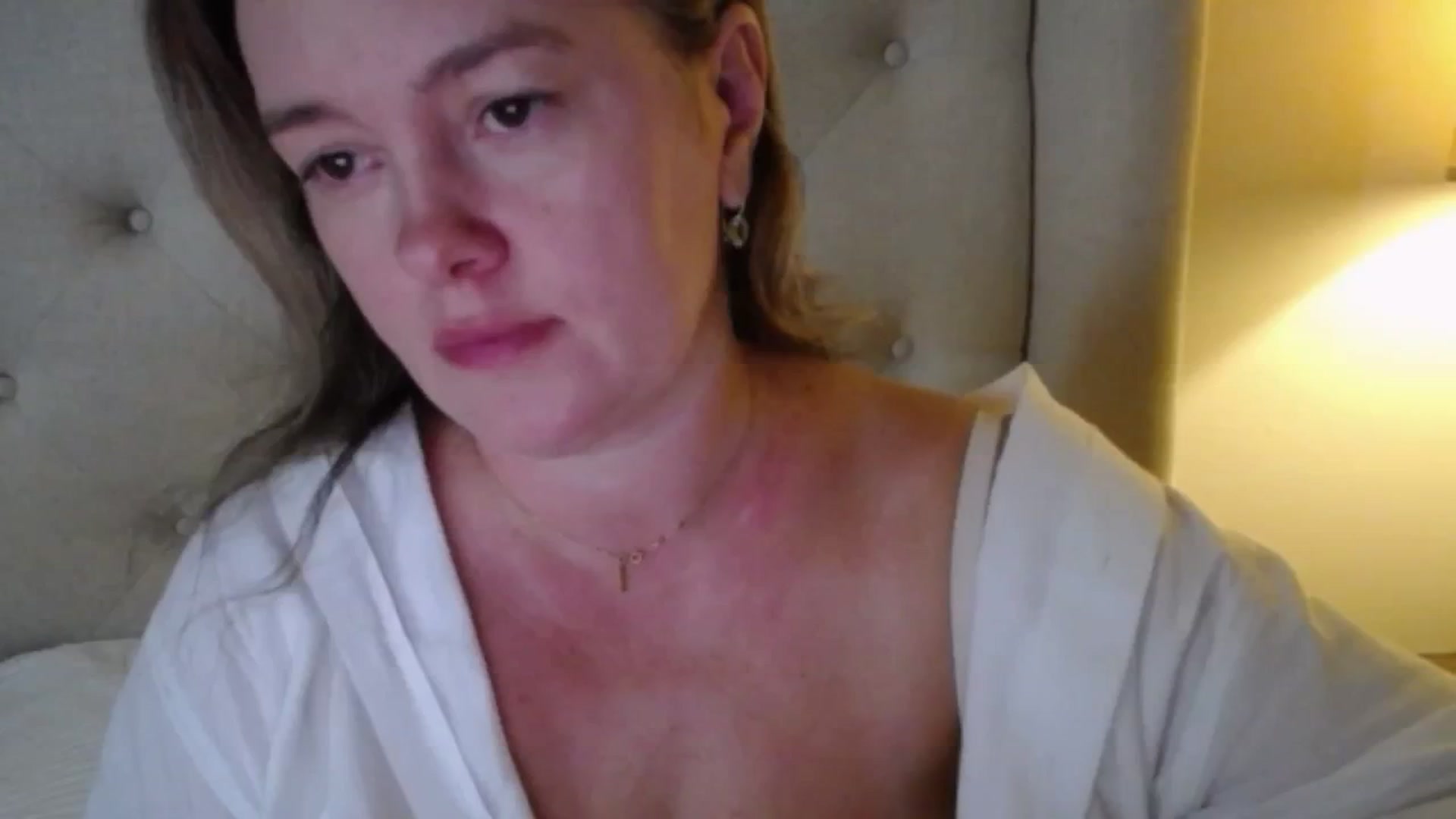 Gallery image thumbnail from J0llye's myfreecams stream on, 10/28/2025, 16:49 image 13 of 20