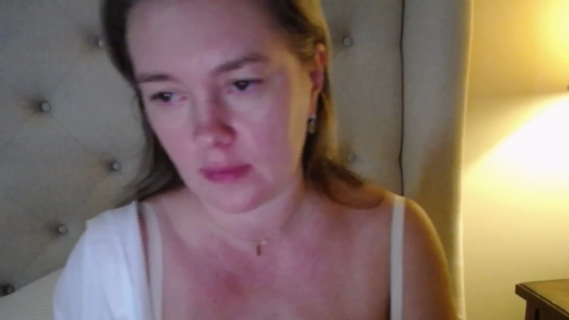 Gallery image thumbnail from J0llye's myfreecams stream on, 10/28/2025, 19:34 image 10 of 20