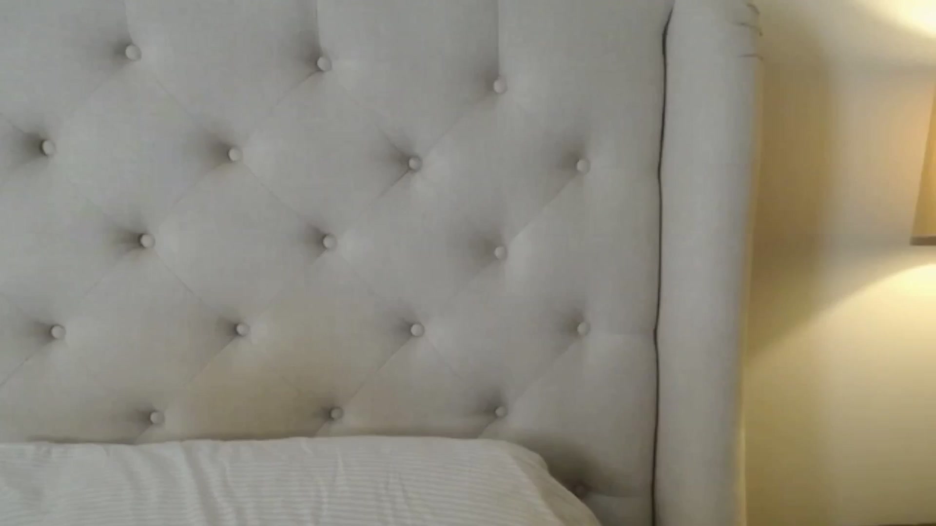Gallery image thumbnail from J0llye's myfreecams stream on, 10/31/2025, 15:19 image 18 of 20