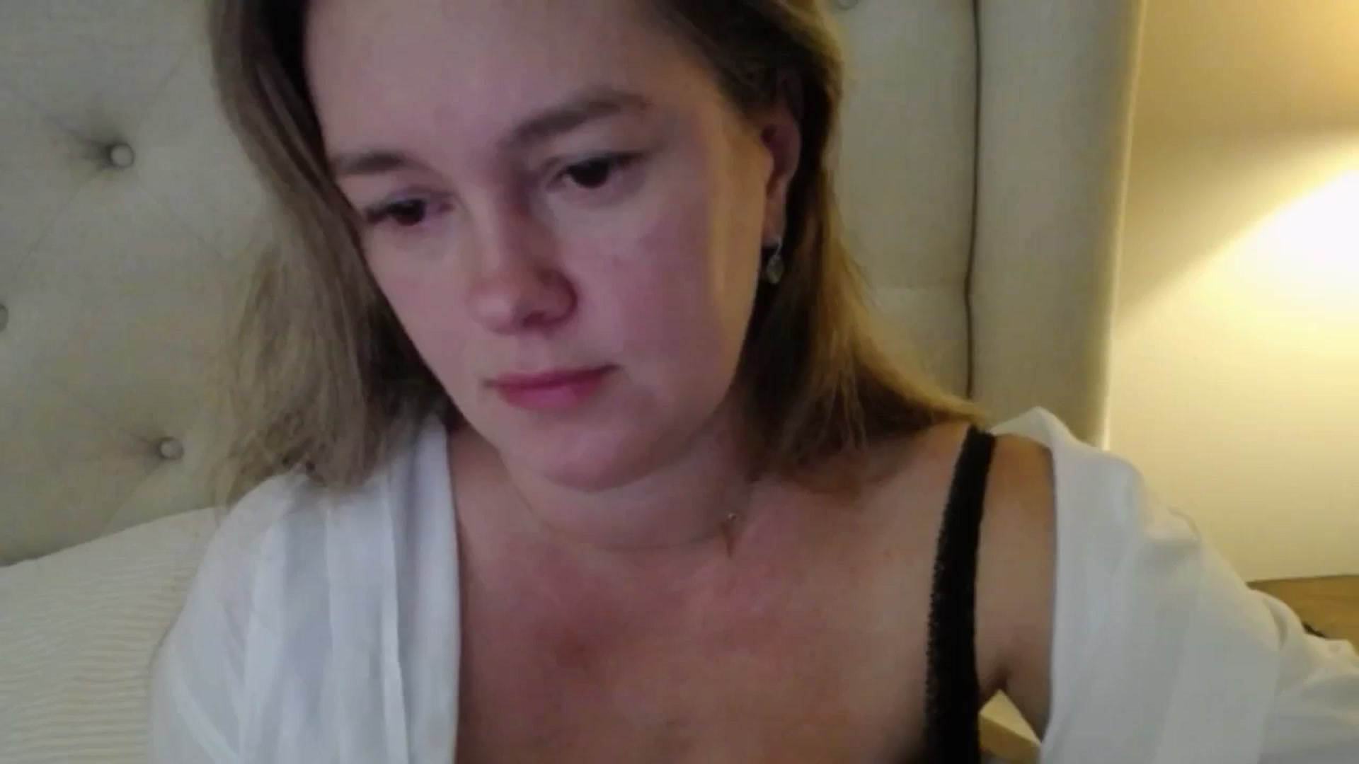 Gallery image thumbnail from J0llye's myfreecams stream on, 10/31/2025, 16:22 image 12 of 20