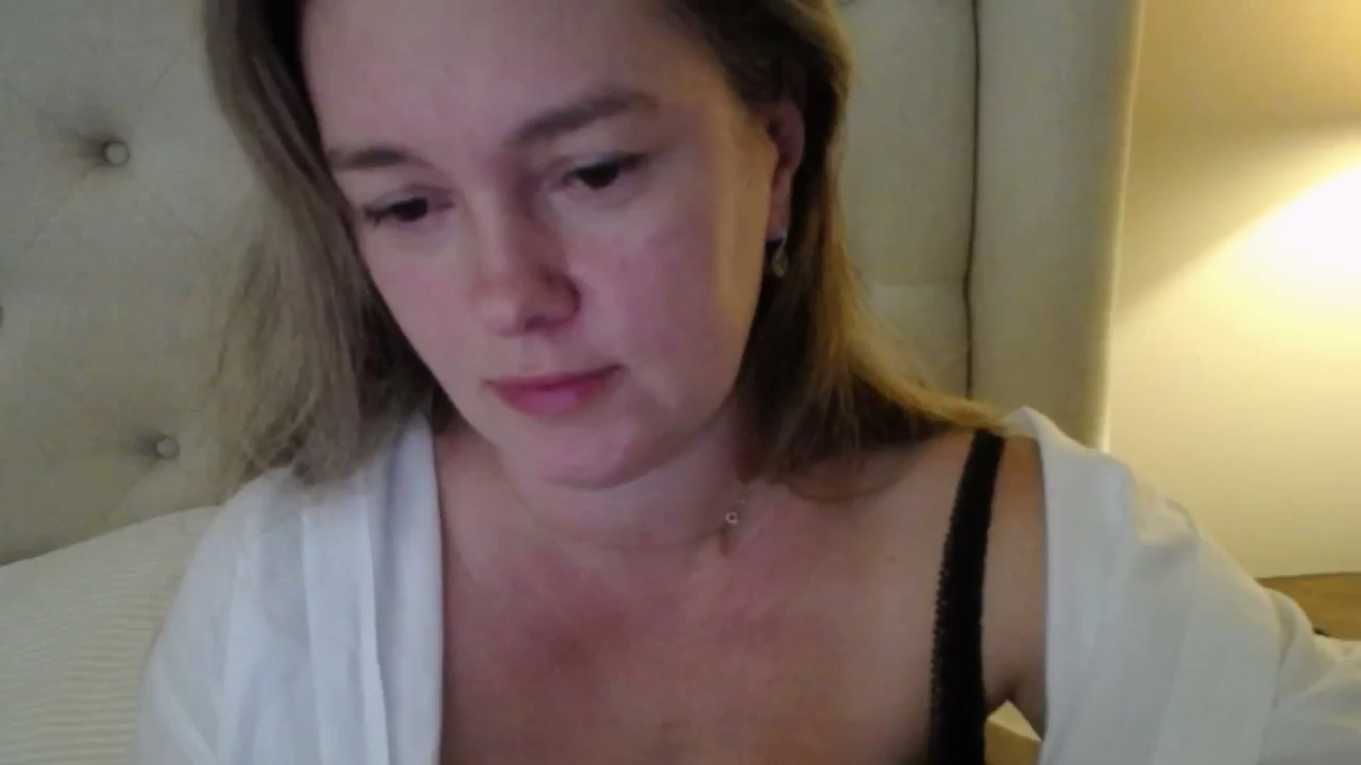 Gallery image thumbnail from J0llye's myfreecams stream on, 10/31/2025, 16:22 image 14 of 20