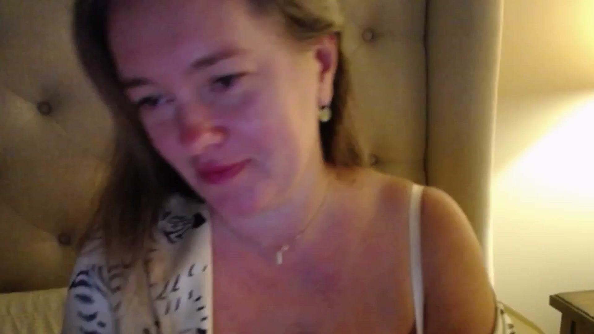 Gallery image thumbnail from J0llye's myfreecams stream on, 11/03/2025, 05:38 image 5 of 20