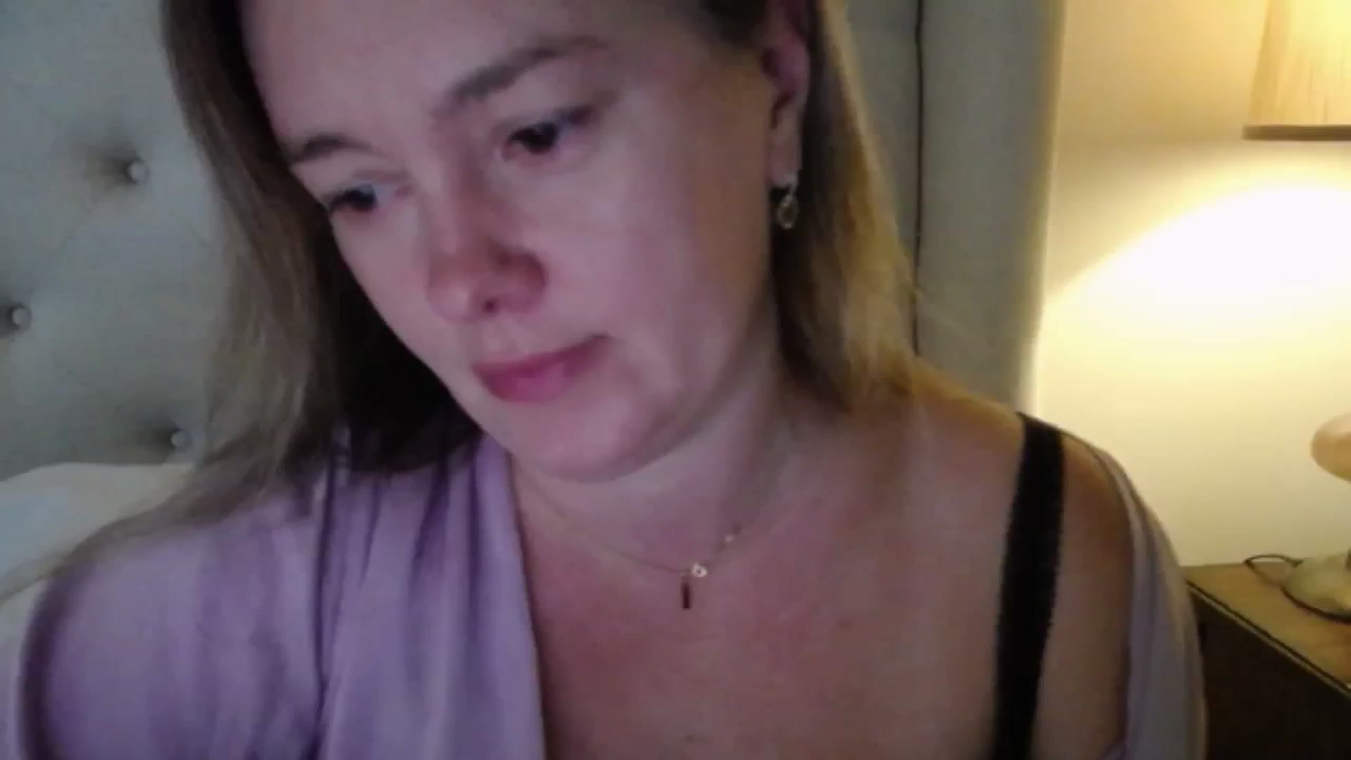 Gallery image thumbnail from J0llye's myfreecams stream on, 11/03/2025, 17:02 image 13 of 20