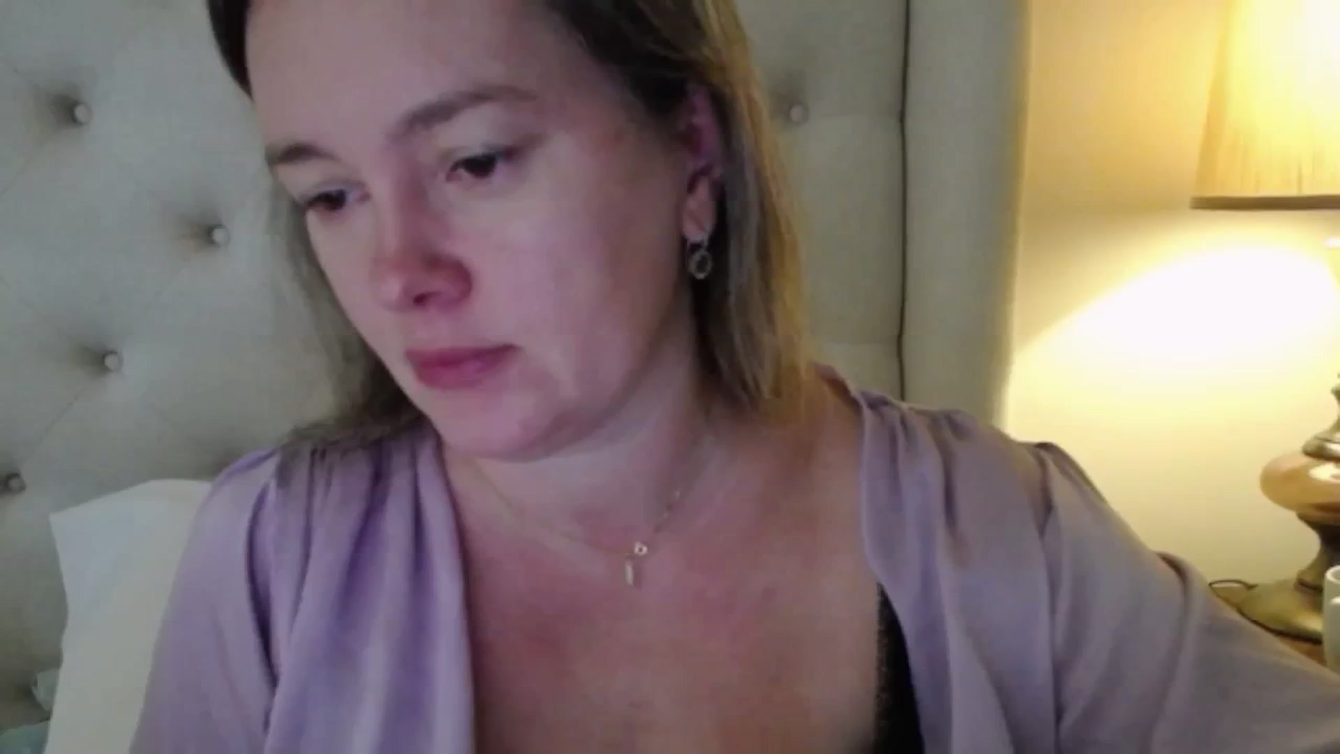 Gallery image thumbnail from J0llye's myfreecams stream on, 11/03/2025, 17:02 image 3 of 20