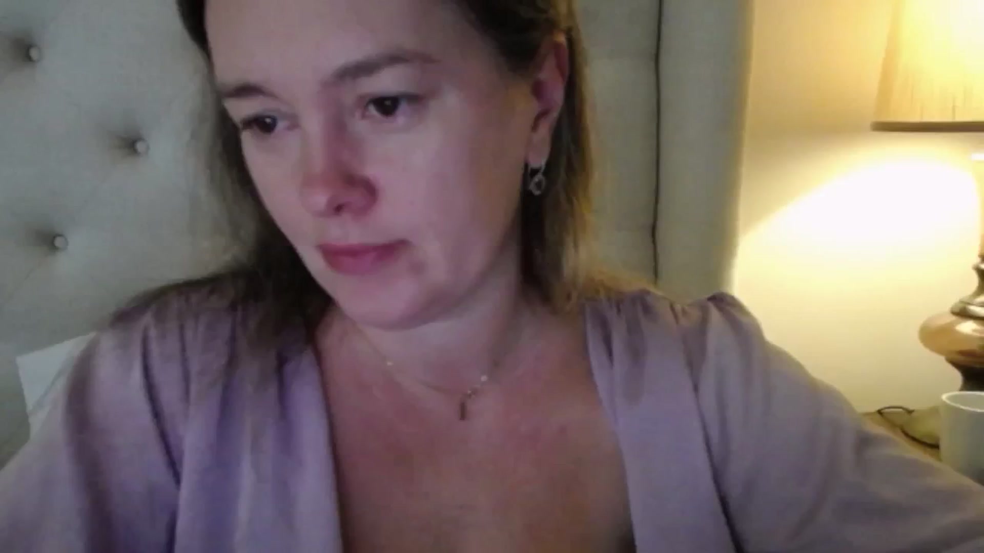 Gallery image thumbnail from J0llye's myfreecams stream on, 11/03/2025, 17:02 image 7 of 20