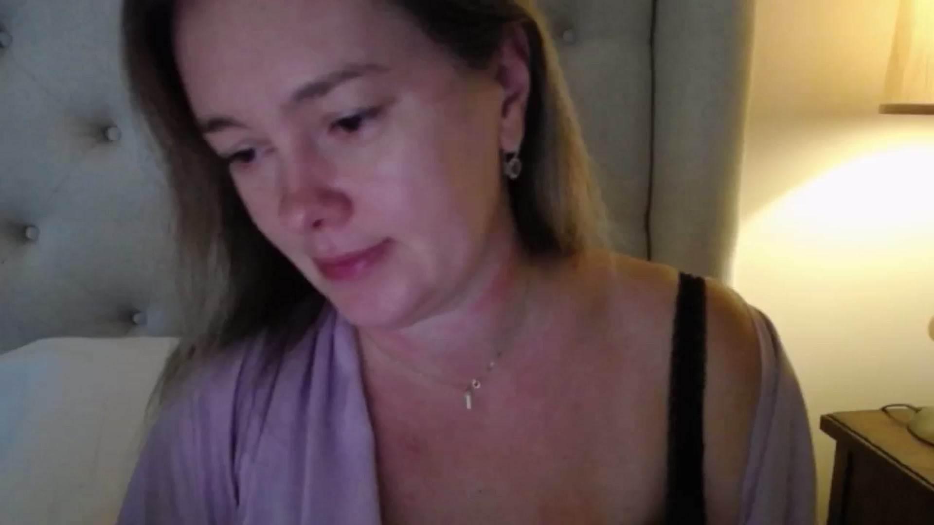 Gallery image thumbnail from J0llye's myfreecams stream on, 11/03/2025, 17:02 image 17 of 20