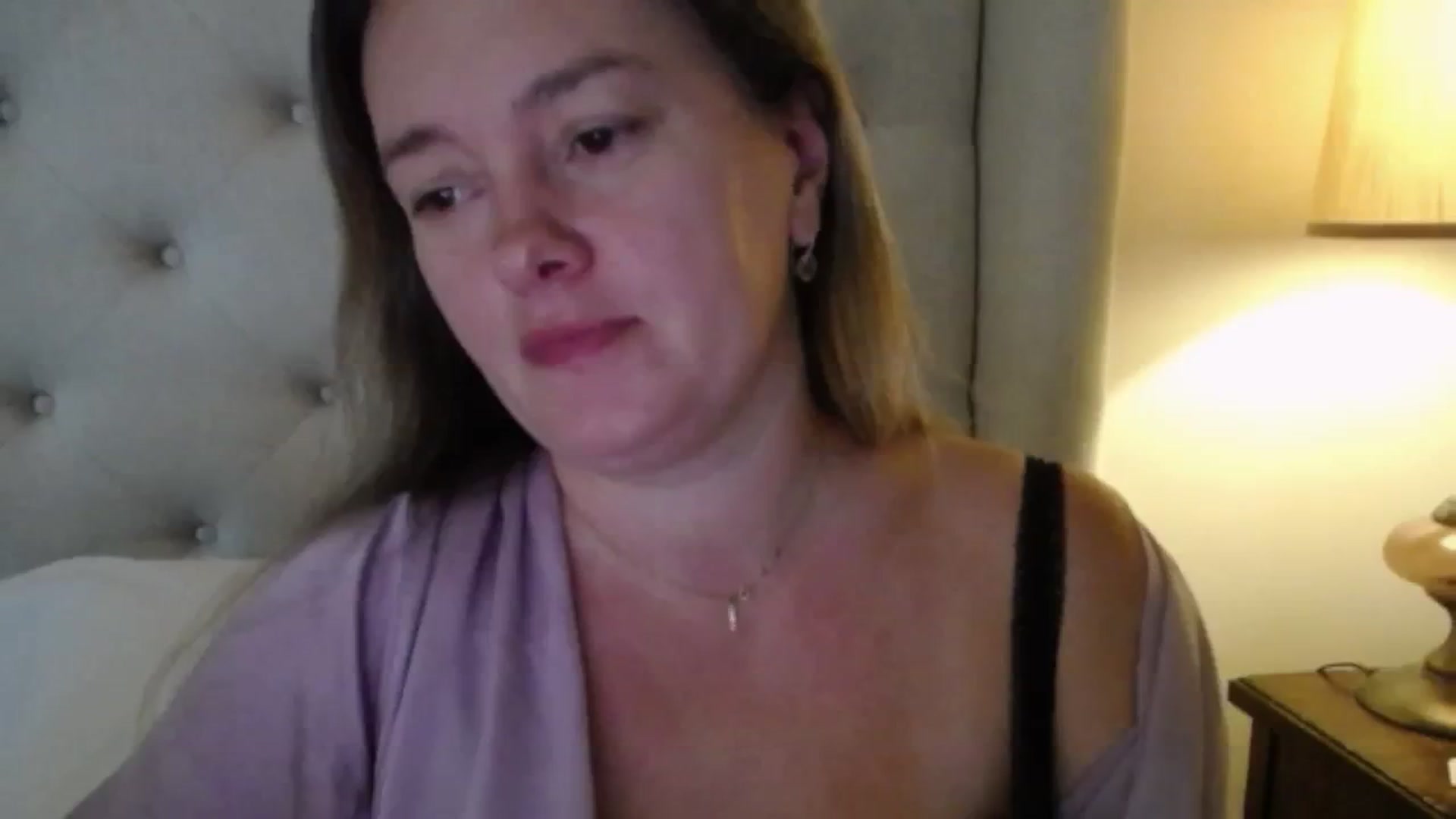 Gallery image thumbnail from J0llye's myfreecams stream on, 11/03/2025, 17:02 image 12 of 20
