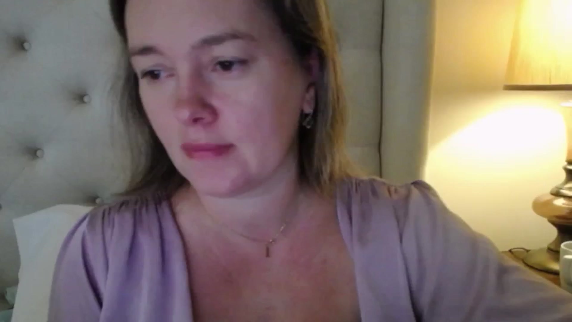 Gallery image thumbnail from J0llye's myfreecams stream on, 11/03/2025, 17:02 image 6 of 20