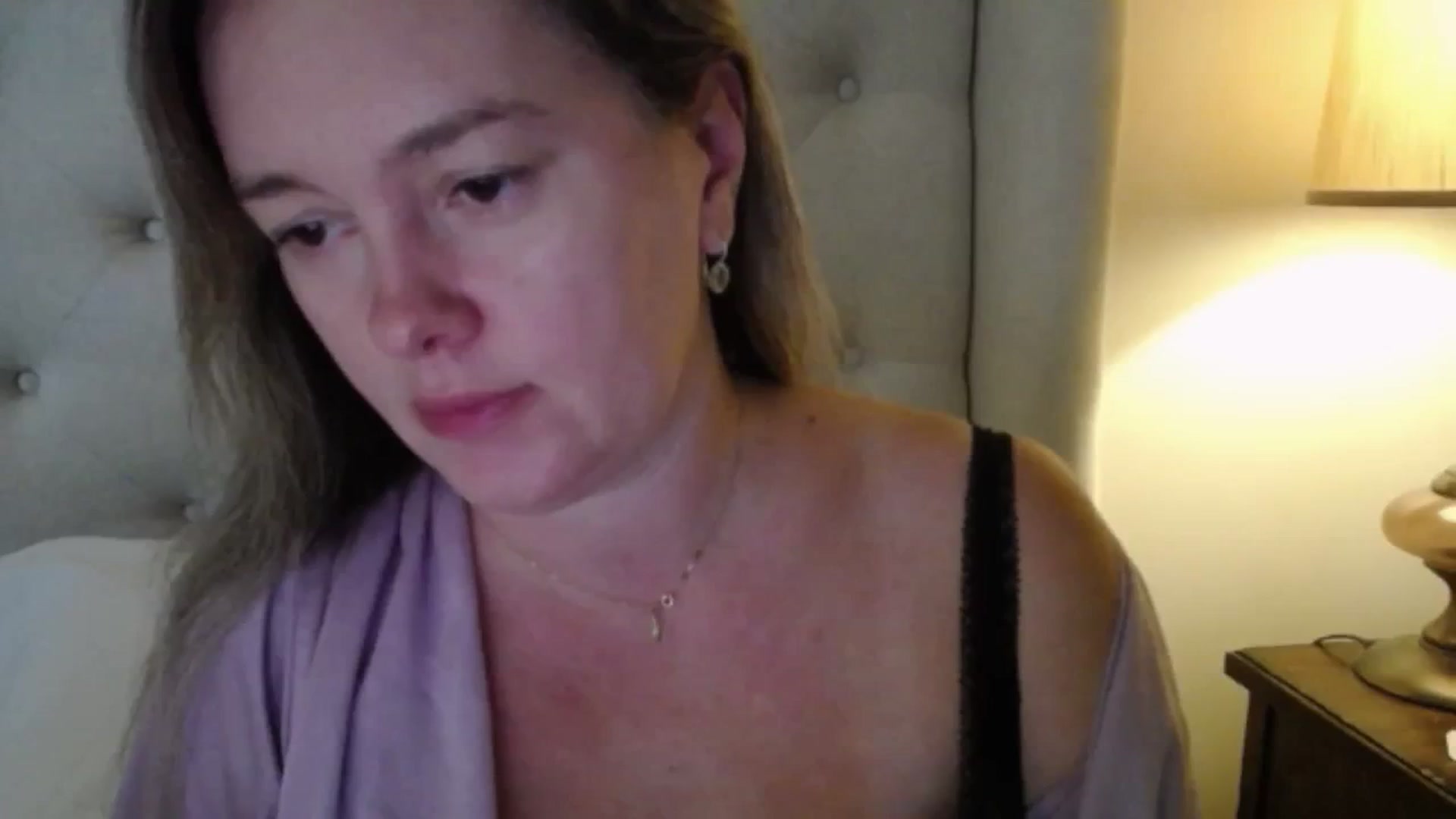 Gallery image thumbnail from J0llye's myfreecams stream on, 11/03/2025, 17:02 image 11 of 20