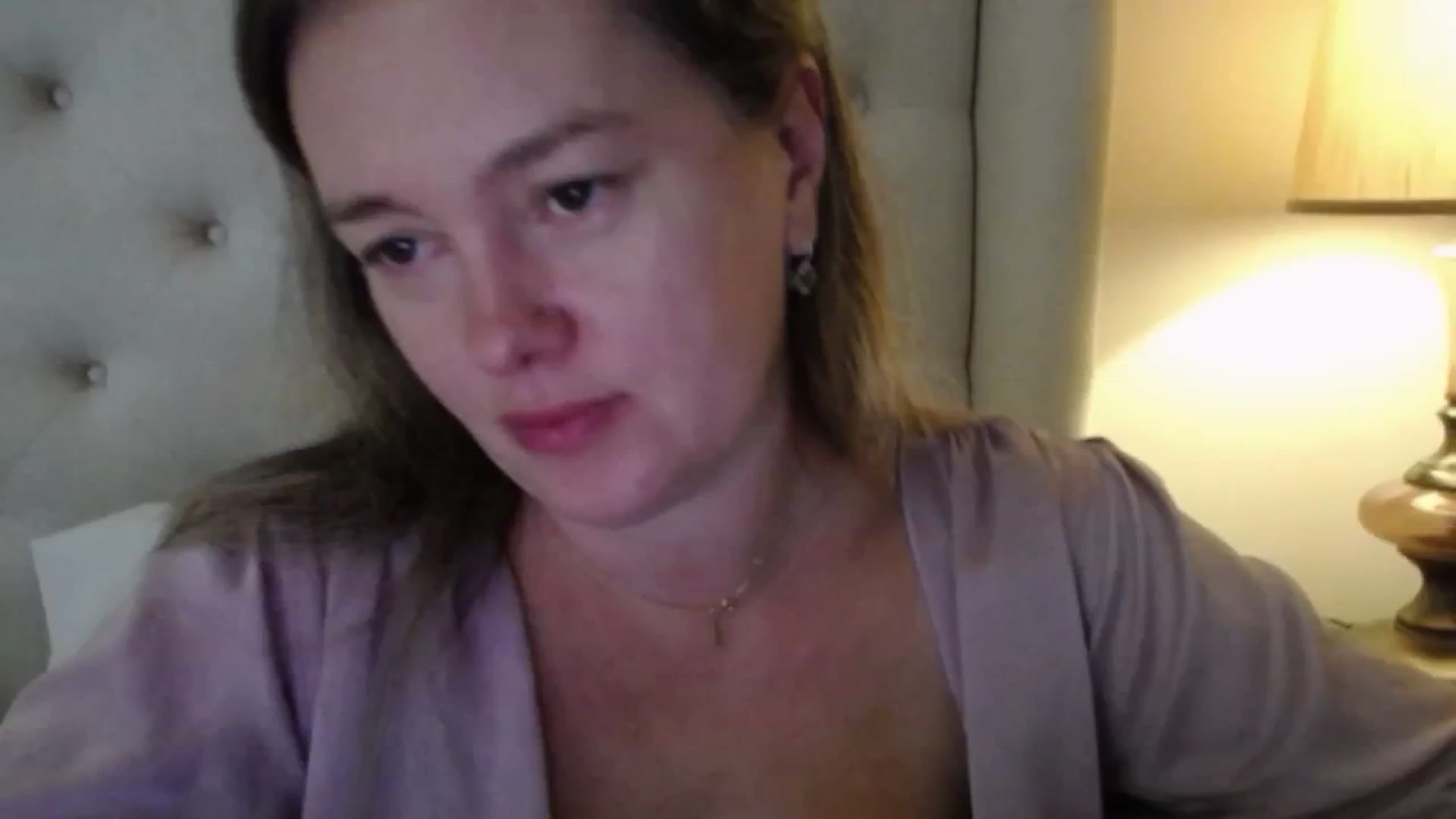 Gallery image thumbnail from J0llye's myfreecams stream on, 11/03/2025, 17:02 image 8 of 20