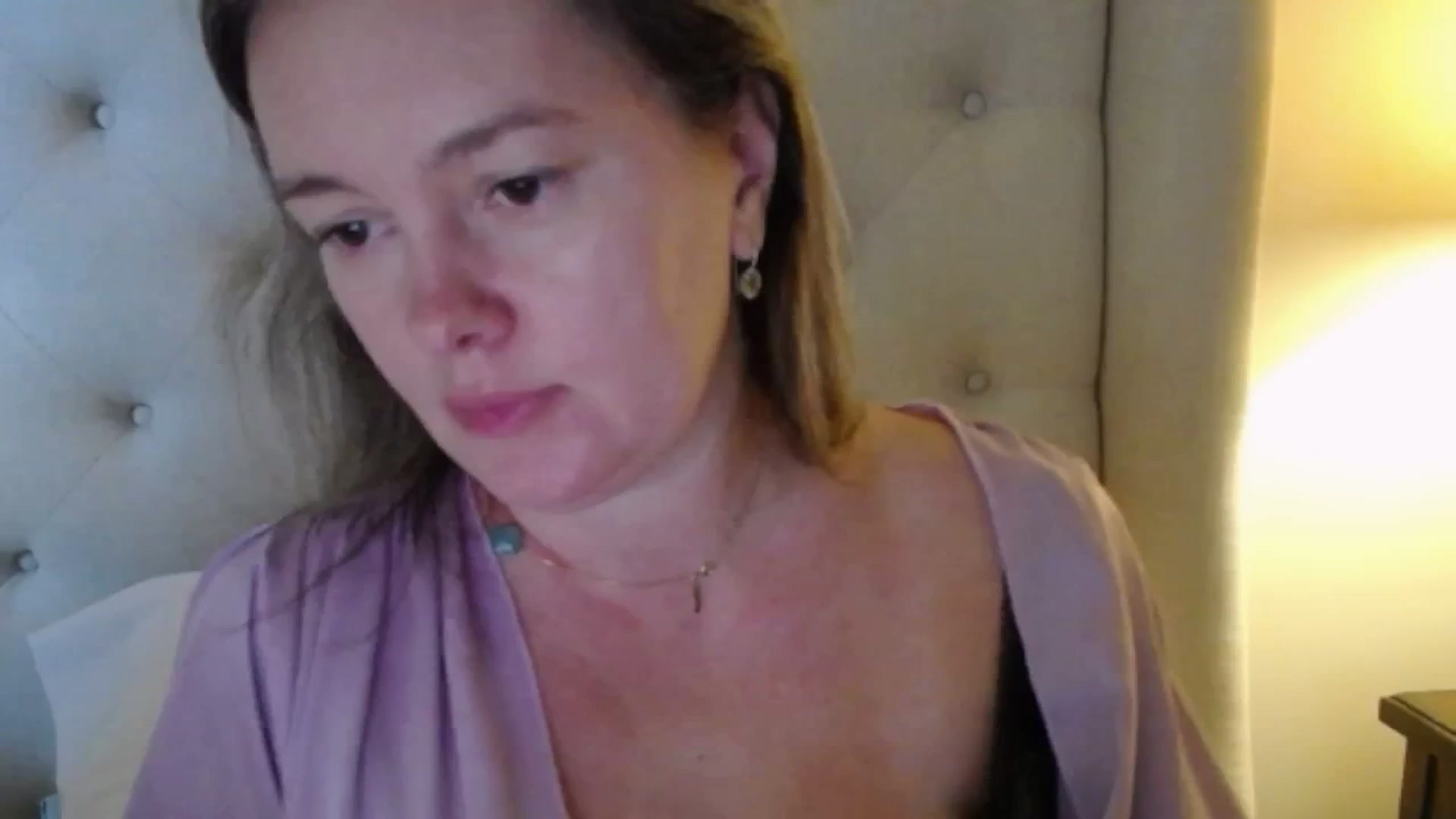 Gallery image thumbnail from J0llye's myfreecams stream on, 11/03/2025, 20:06 image 20 of 20