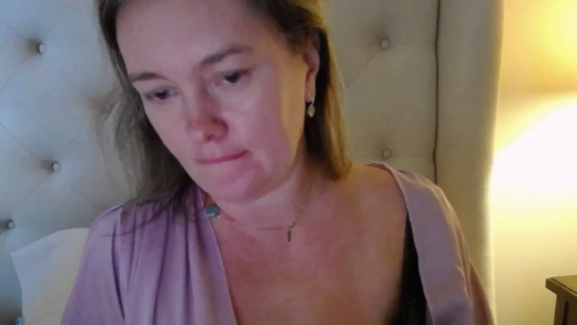 Gallery image thumbnail from J0llye's myfreecams stream on, 11/03/2025, 20:06 image 19 of 20