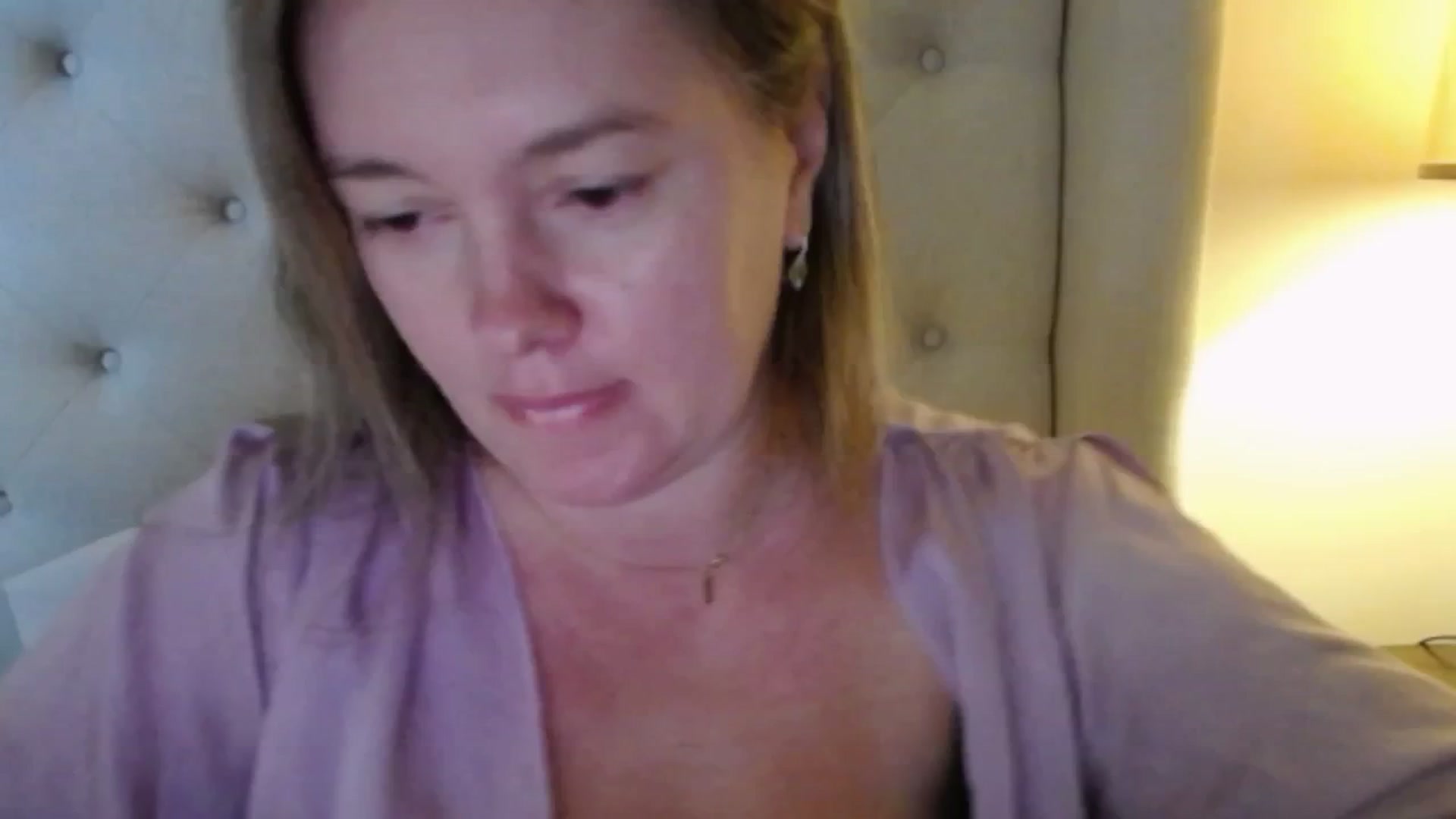 Gallery image thumbnail from J0llye's myfreecams stream on, 11/03/2025, 20:06 image 13 of 20