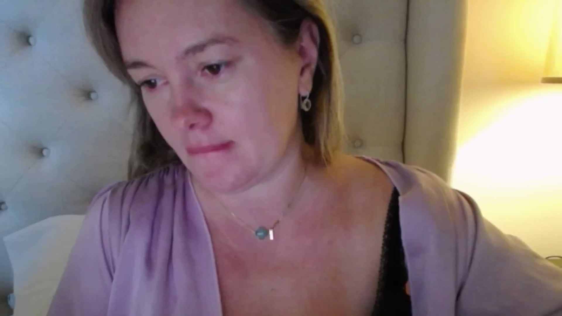 Gallery image thumbnail from J0llye's myfreecams stream on, 11/03/2025, 20:06 image 1 of 20
