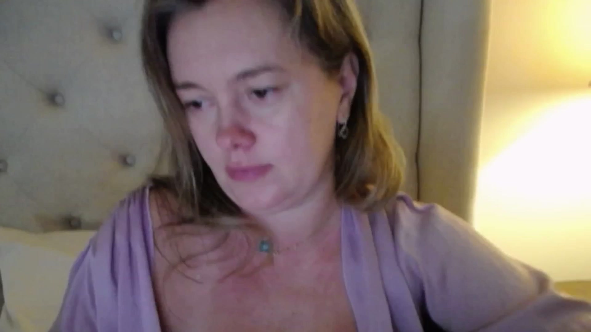 Gallery image thumbnail from J0llye's myfreecams stream on, 11/04/2025, 20:38 image 9 of 20