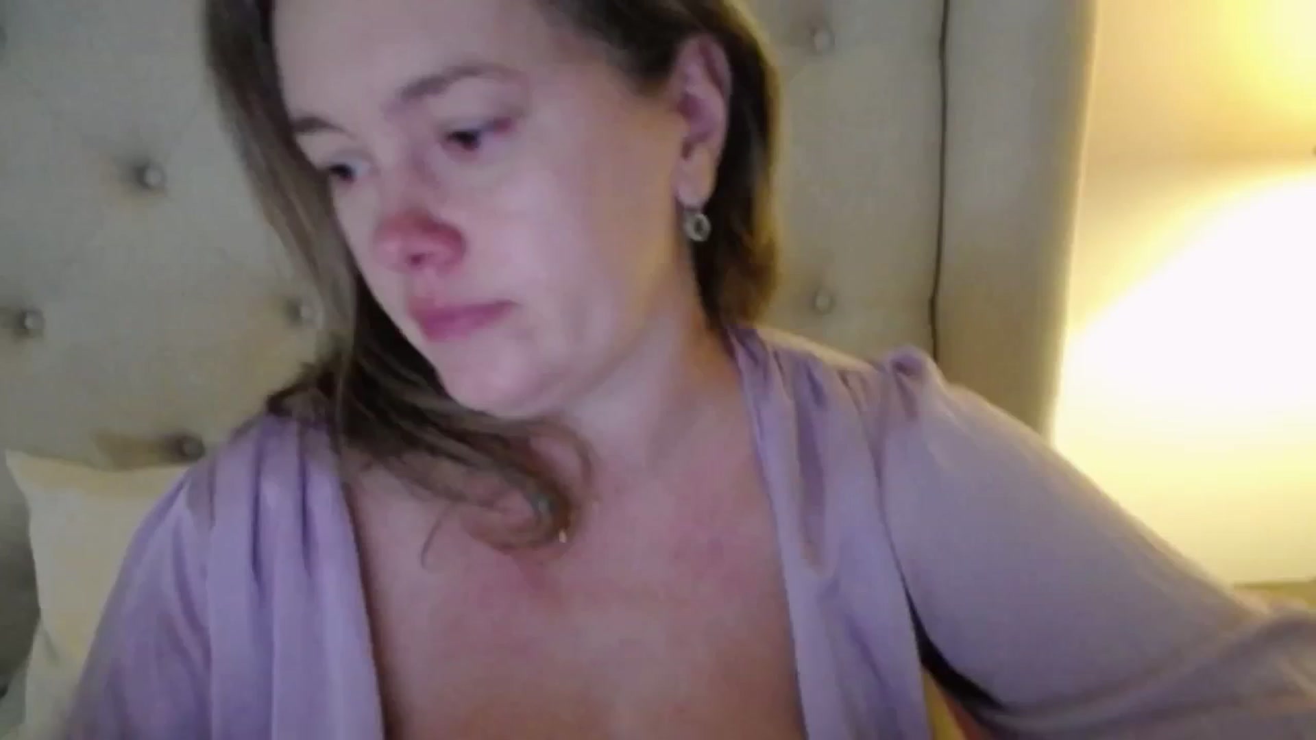 Gallery image thumbnail from J0llye's myfreecams stream on, 11/04/2025, 20:38 image 3 of 20