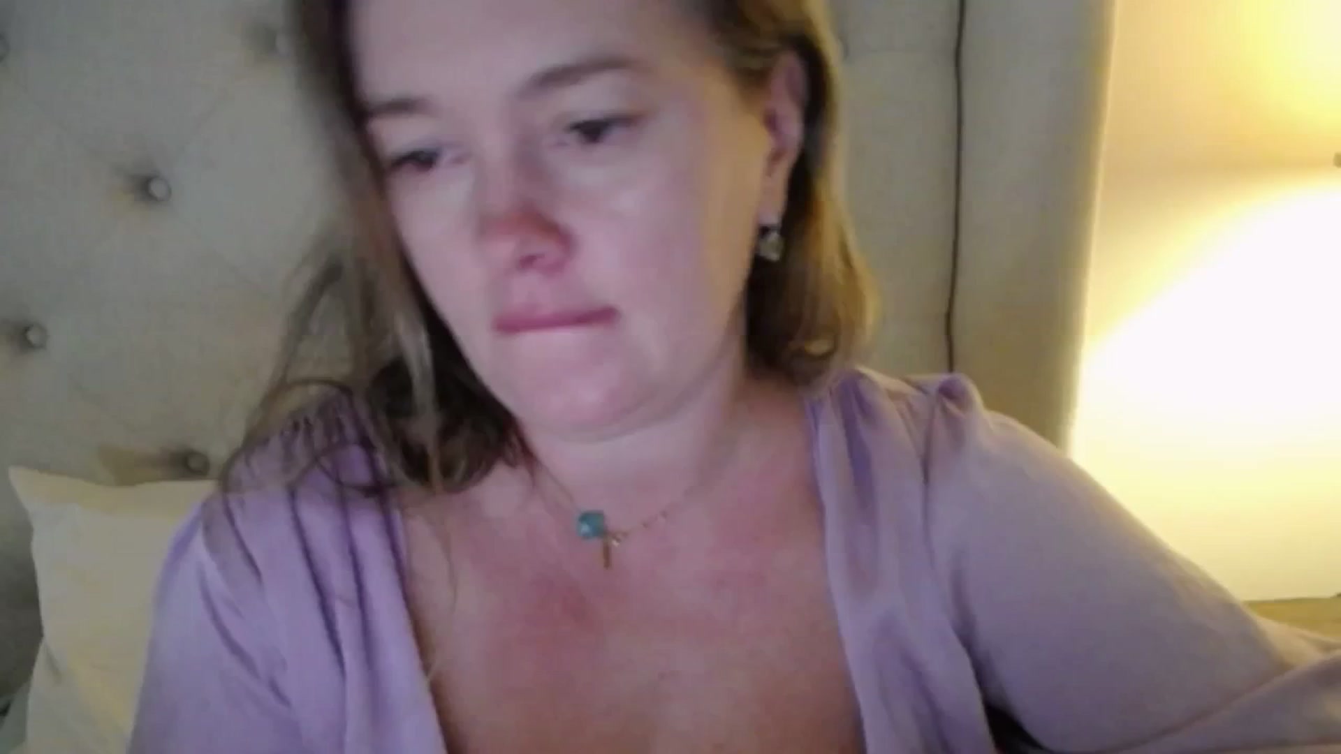 Gallery image thumbnail from J0llye's myfreecams stream on, 11/04/2025, 20:38 image 2 of 20