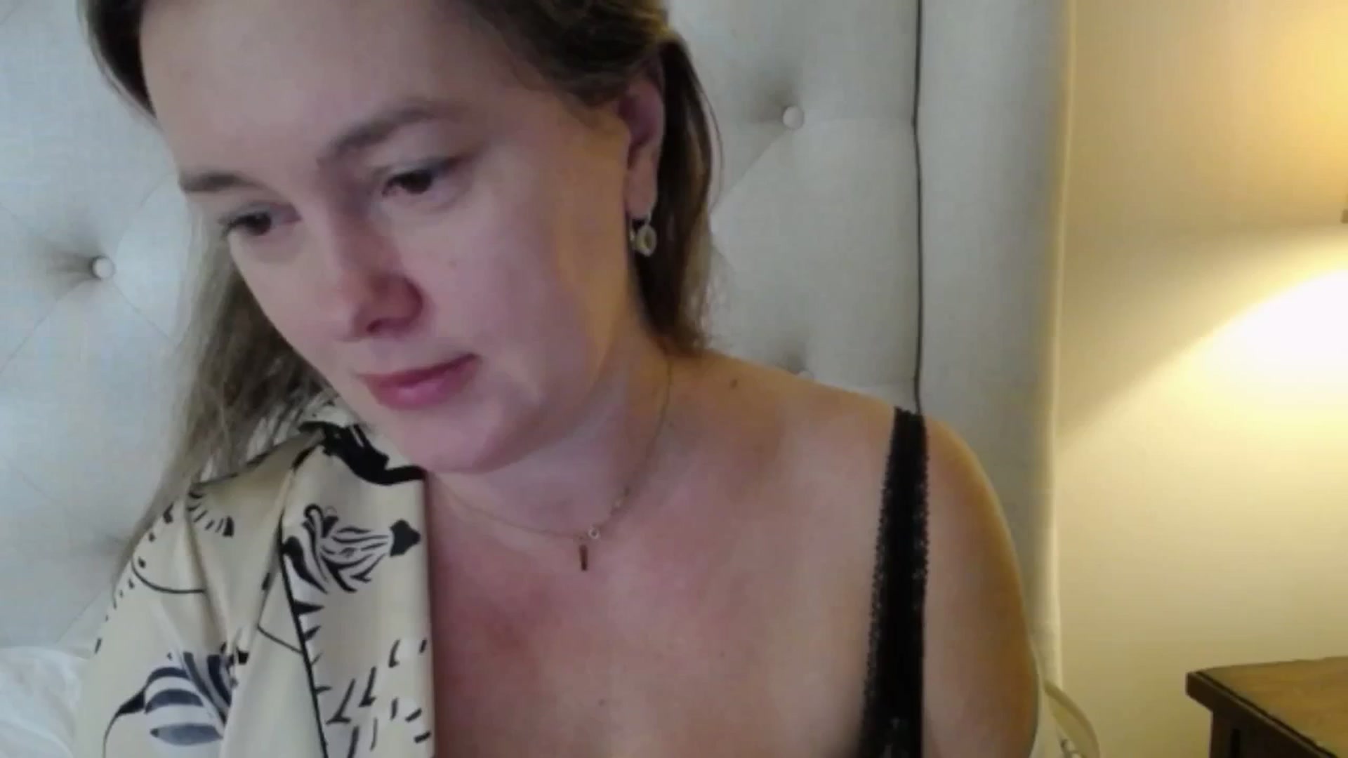 Gallery image thumbnail from J0llye's myfreecams stream on, 11/05/2025, 17:18 image 2 of 20