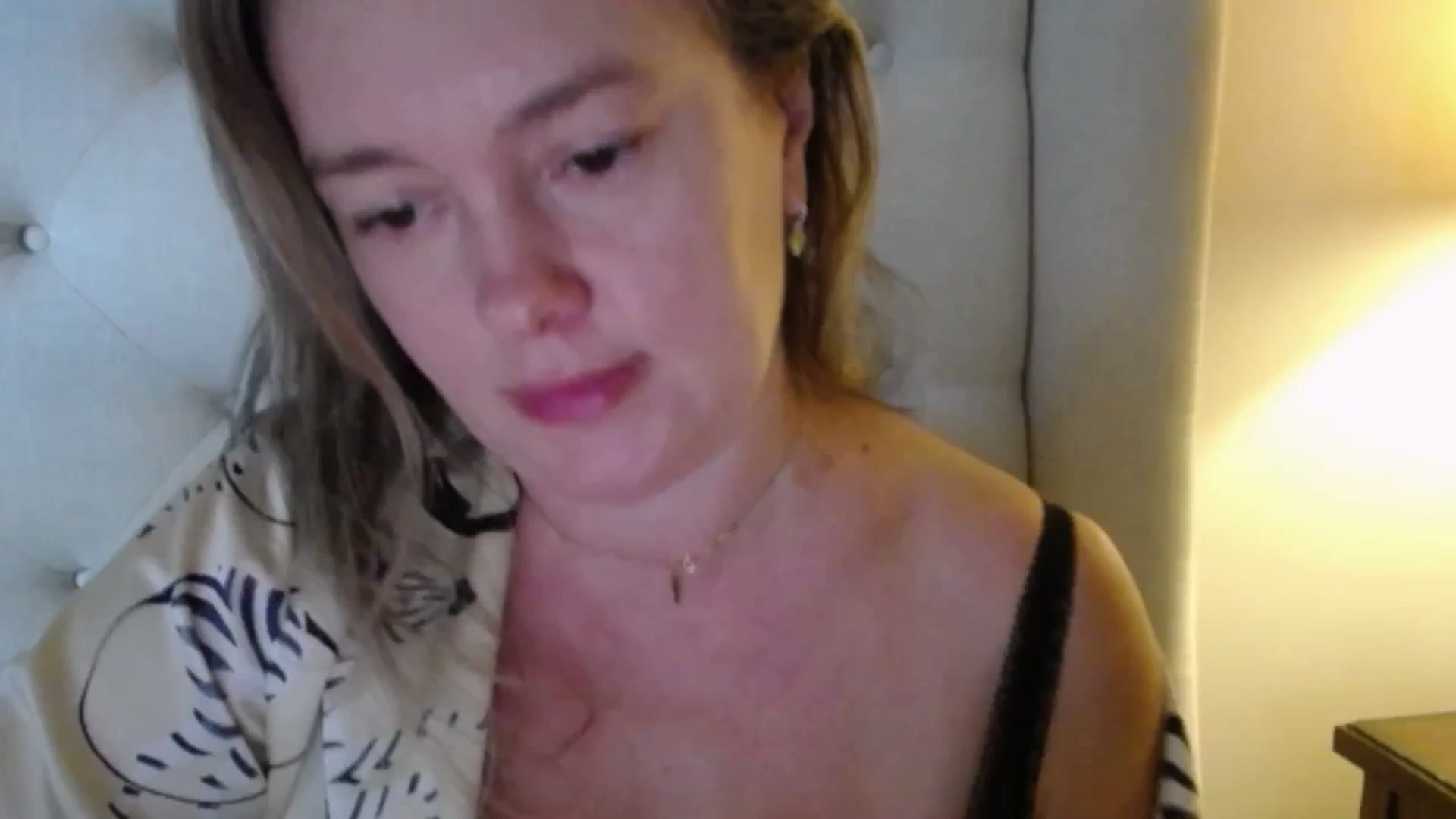 Gallery image thumbnail from J0llye's myfreecams stream on, 11/05/2025, 17:18 image 19 of 20