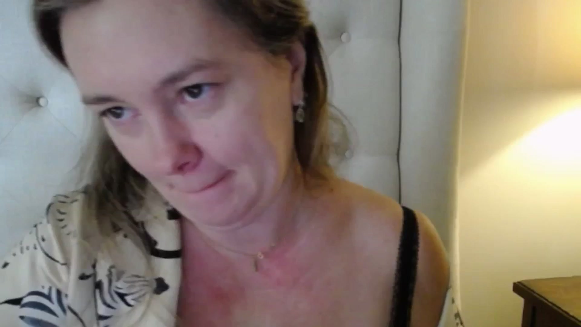 Gallery image thumbnail from J0llye's myfreecams stream on, 11/05/2025, 17:18 image 5 of 20