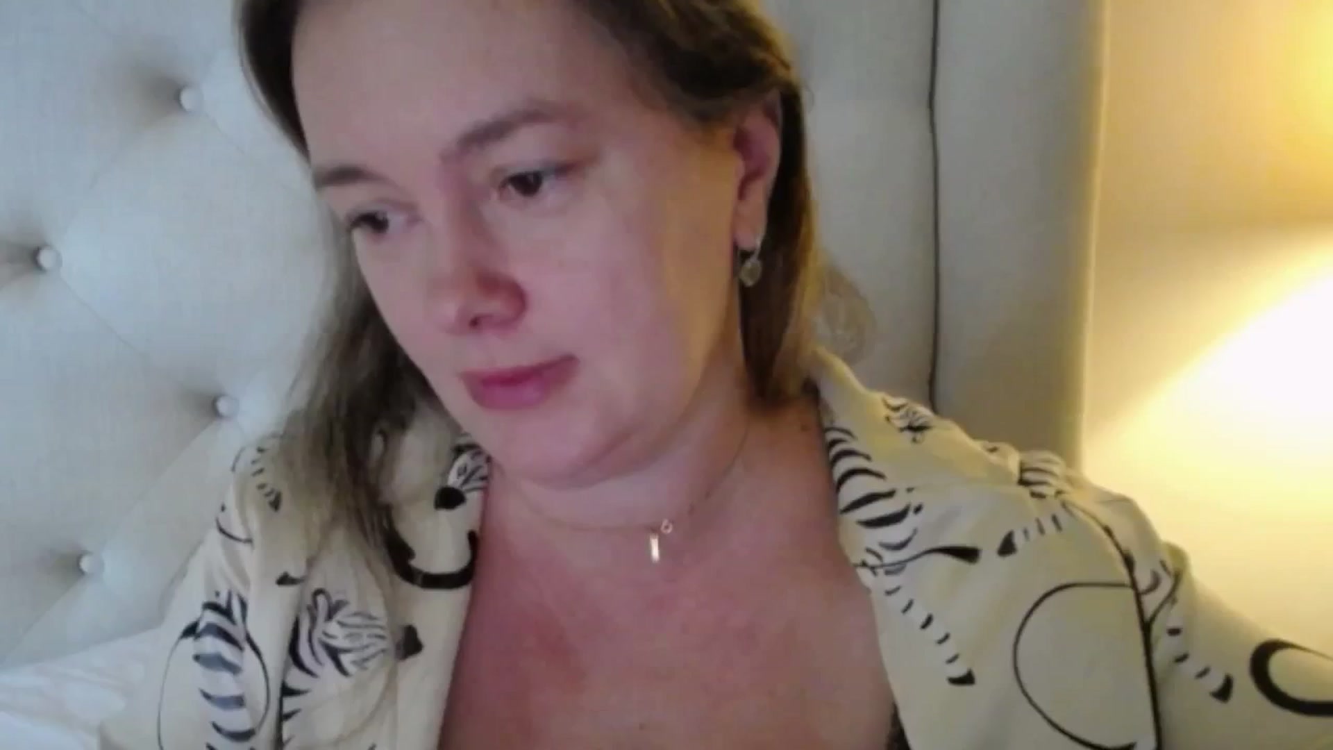 Gallery image thumbnail from J0llye's myfreecams stream on, 11/05/2025, 17:18 image 15 of 20