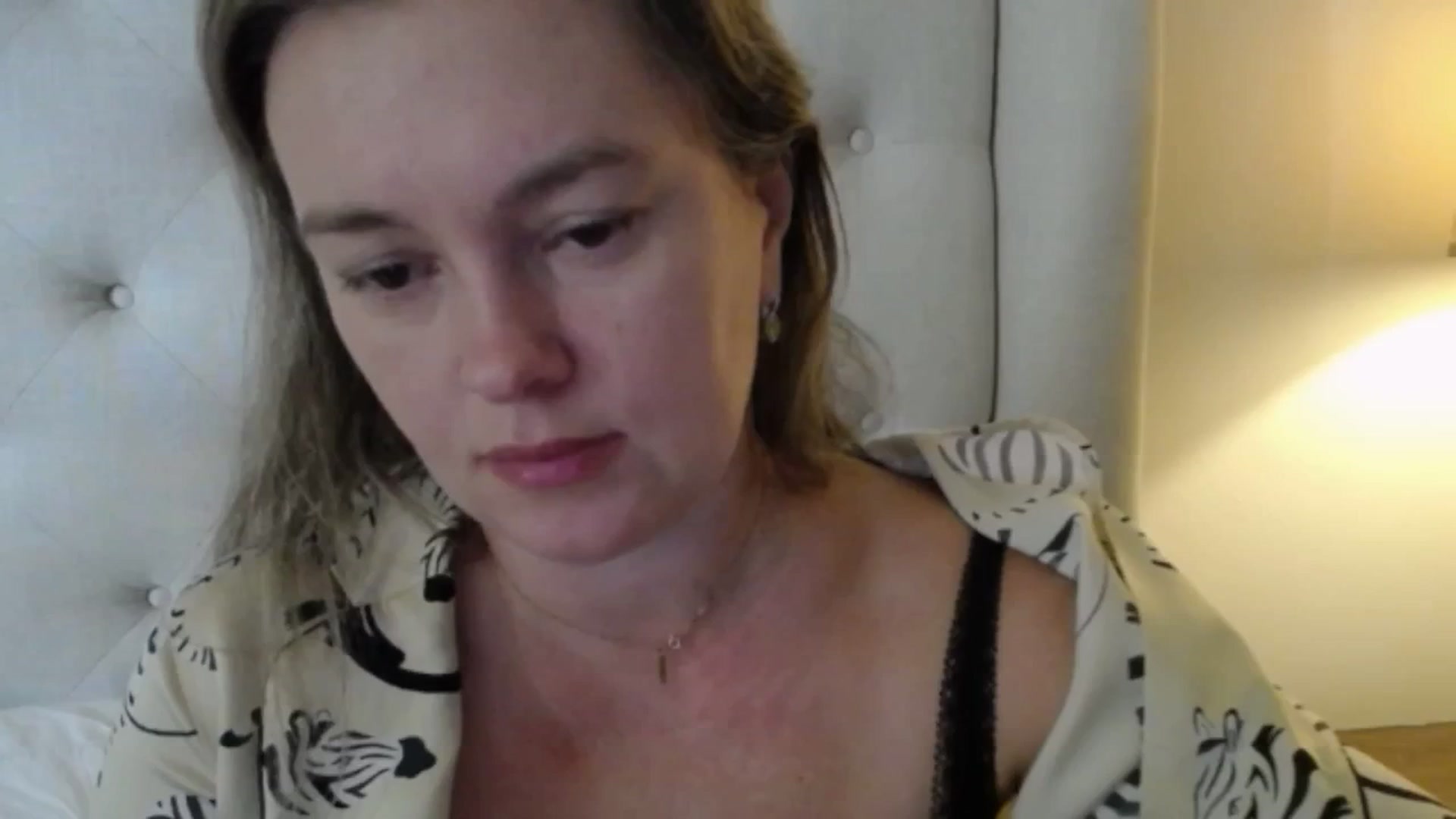 Gallery image thumbnail from J0llye's myfreecams stream on, 11/05/2025, 17:18 image 4 of 20