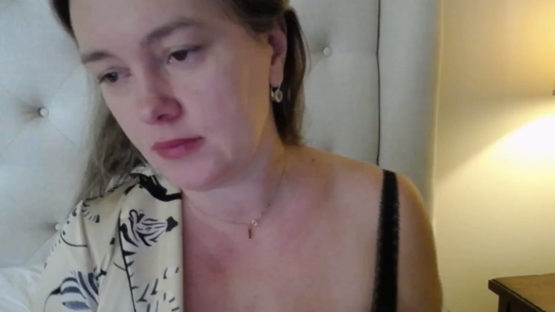 Gallery image thumbnail from J0llye's myfreecams stream on, 11/05/2025, 17:18 image 1 of 20