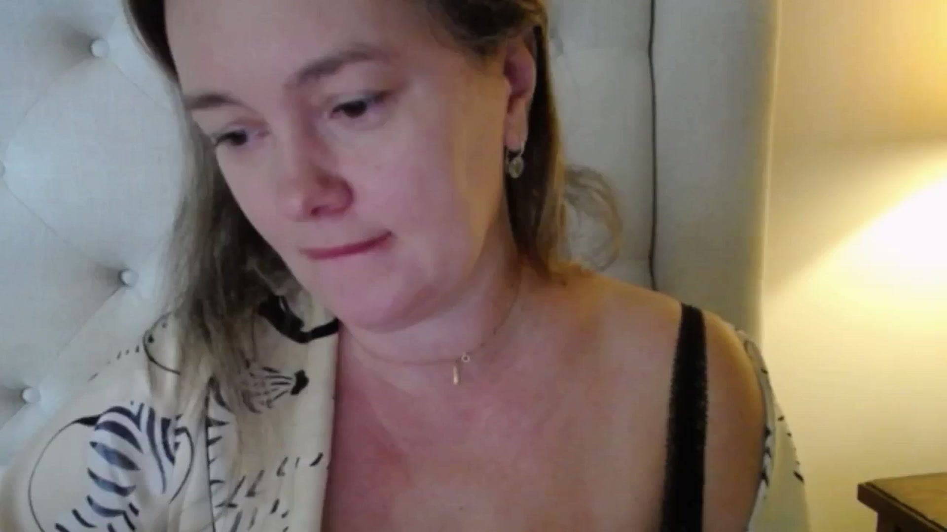 Gallery image thumbnail from J0llye's myfreecams stream on, 11/05/2025, 17:18 image 13 of 20