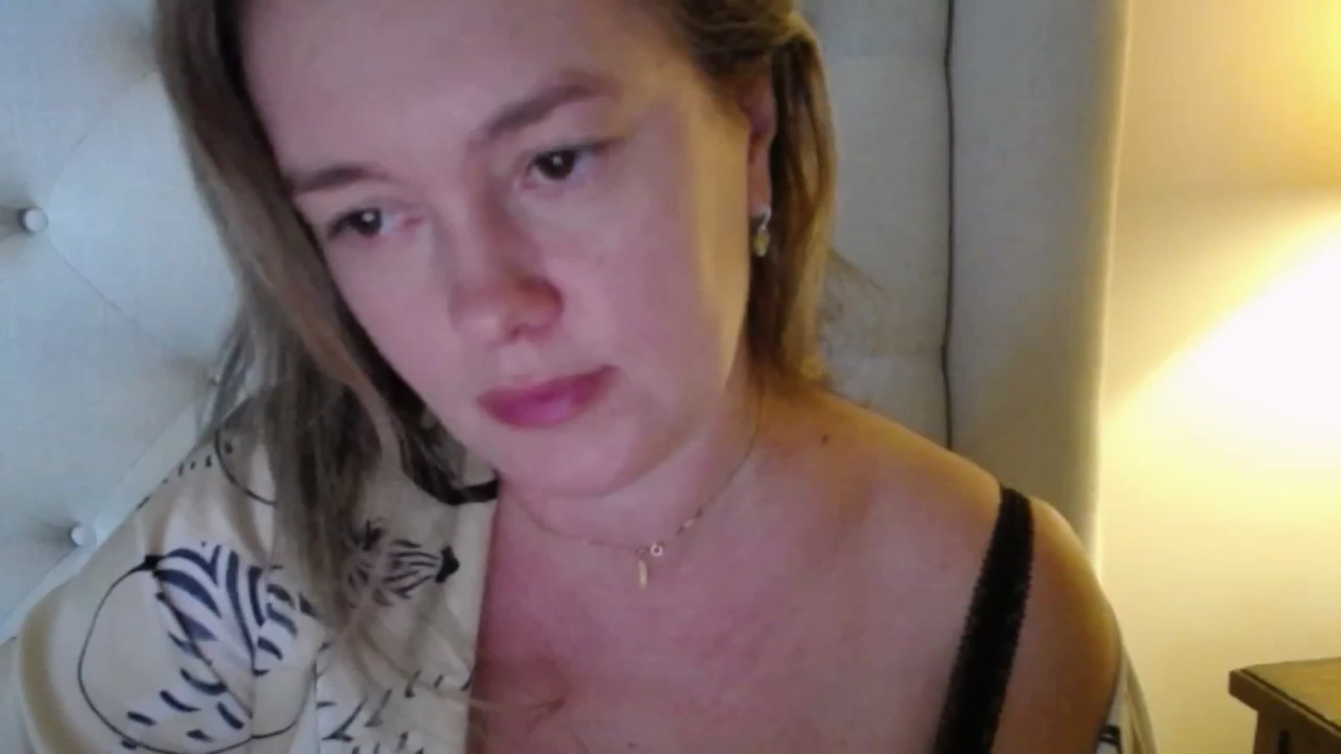 Gallery image thumbnail from J0llye's myfreecams stream on, 11/05/2025, 17:18 image 20 of 20
