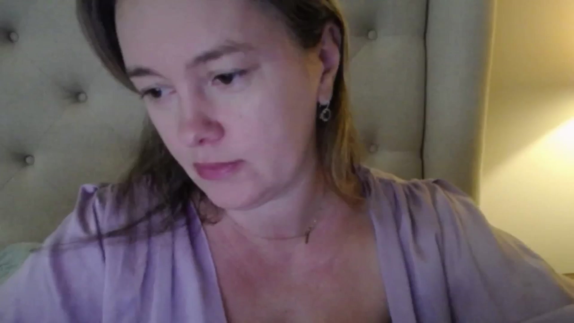 Gallery image thumbnail from J0llye's myfreecams stream on, 11/07/2025, 17:04 image 4 of 20