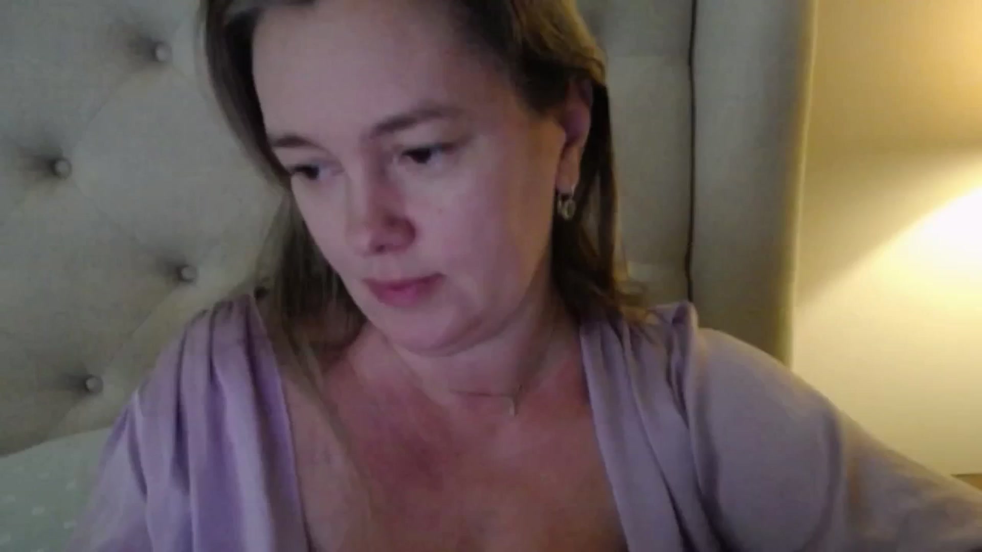 Gallery image thumbnail from J0llye's myfreecams stream on, 11/07/2025, 17:04 image 19 of 20
