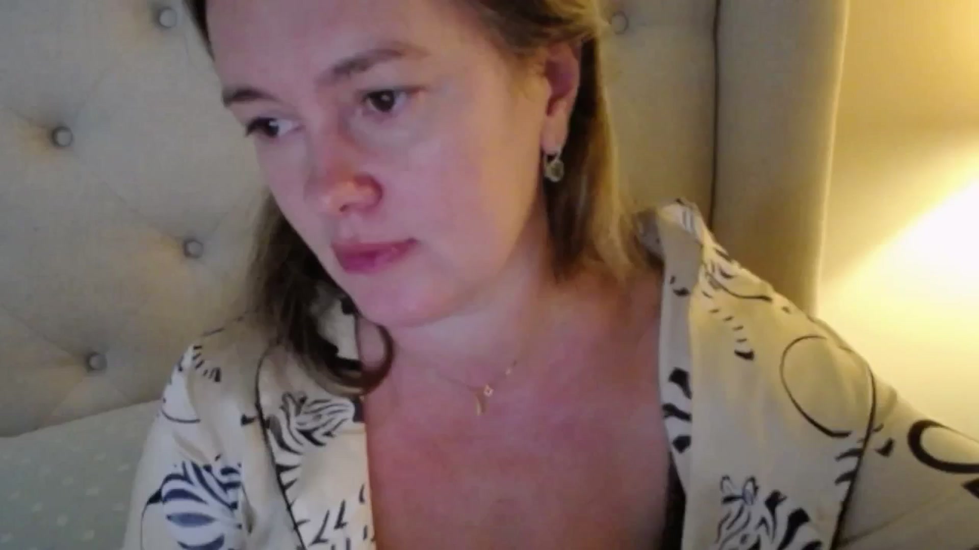 Gallery image thumbnail from J0llye's myfreecams stream on, 11/09/2025, 21:13 image 5 of 20