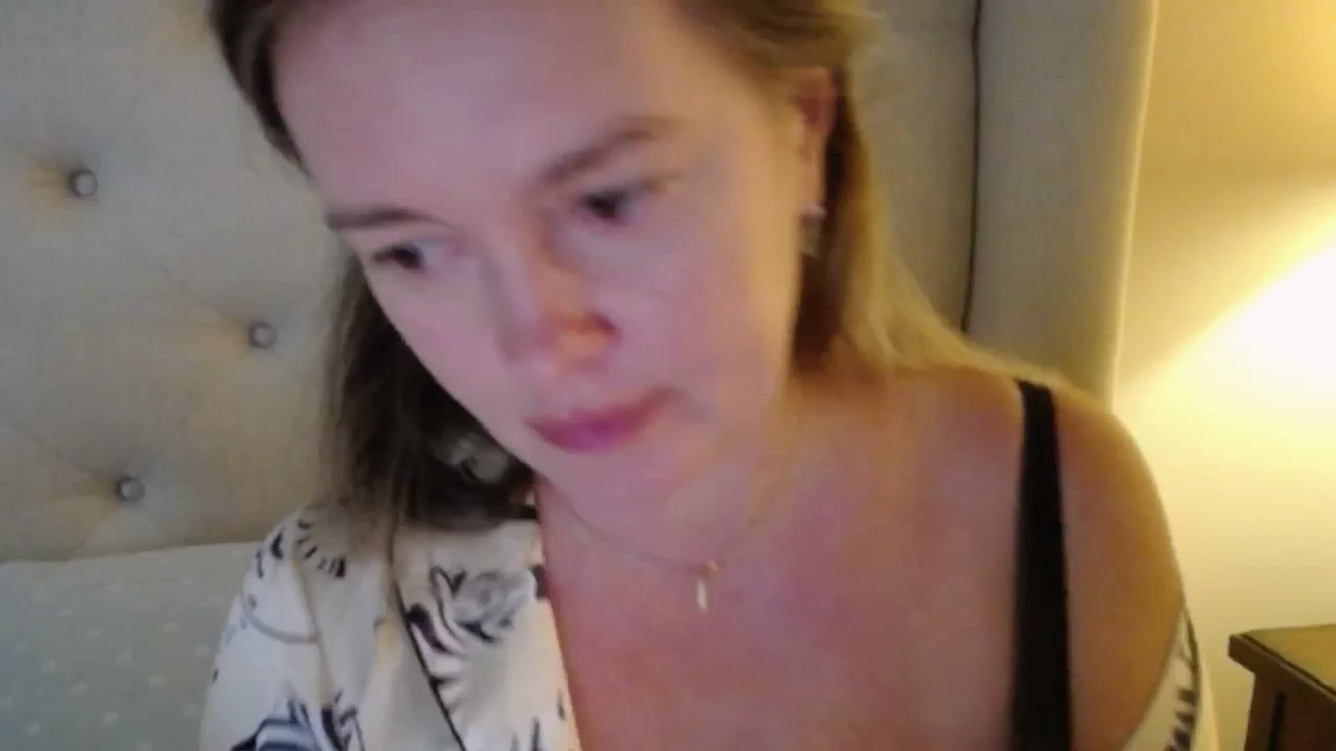 Gallery image thumbnail from J0llye's myfreecams stream on, 11/09/2025, 21:13 image 3 of 20