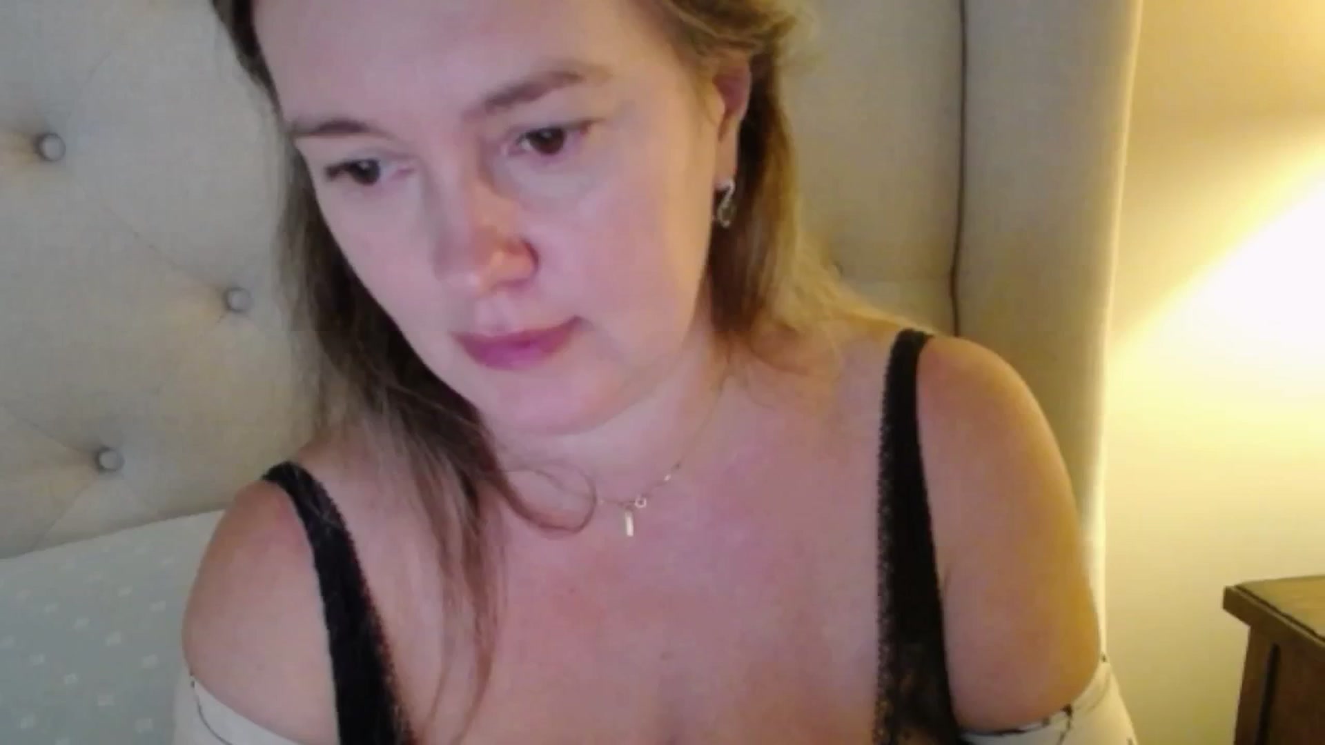 Gallery image thumbnail from J0llye's myfreecams stream on, 11/09/2025, 21:13 image 20 of 20