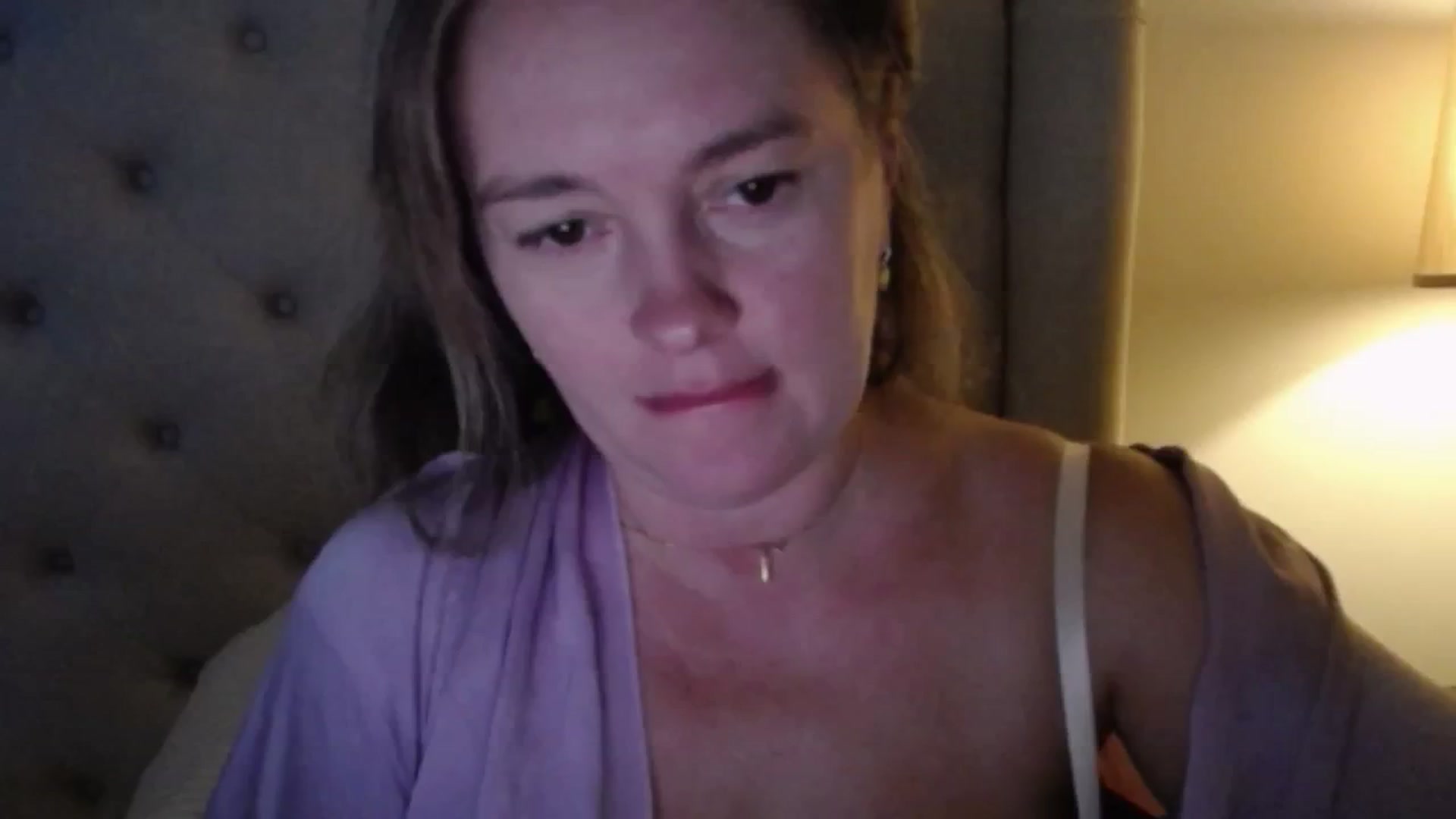 Gallery image thumbnail from J0llye's myfreecams stream on, 11/10/2025, 19:40 image 1 of 20