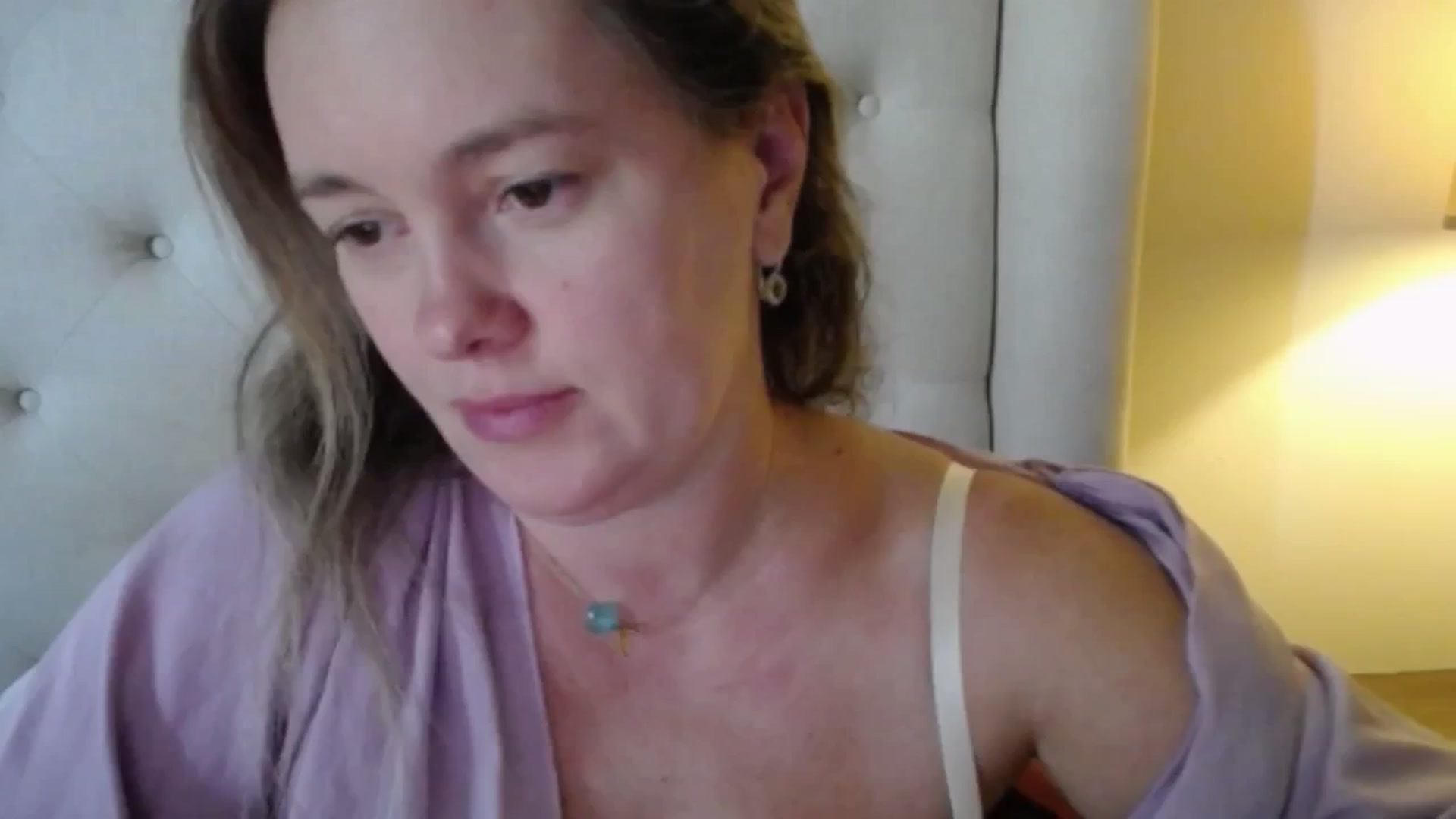 Gallery image thumbnail from J0llye's myfreecams stream on, 11/10/2025, 19:40 image 18 of 20