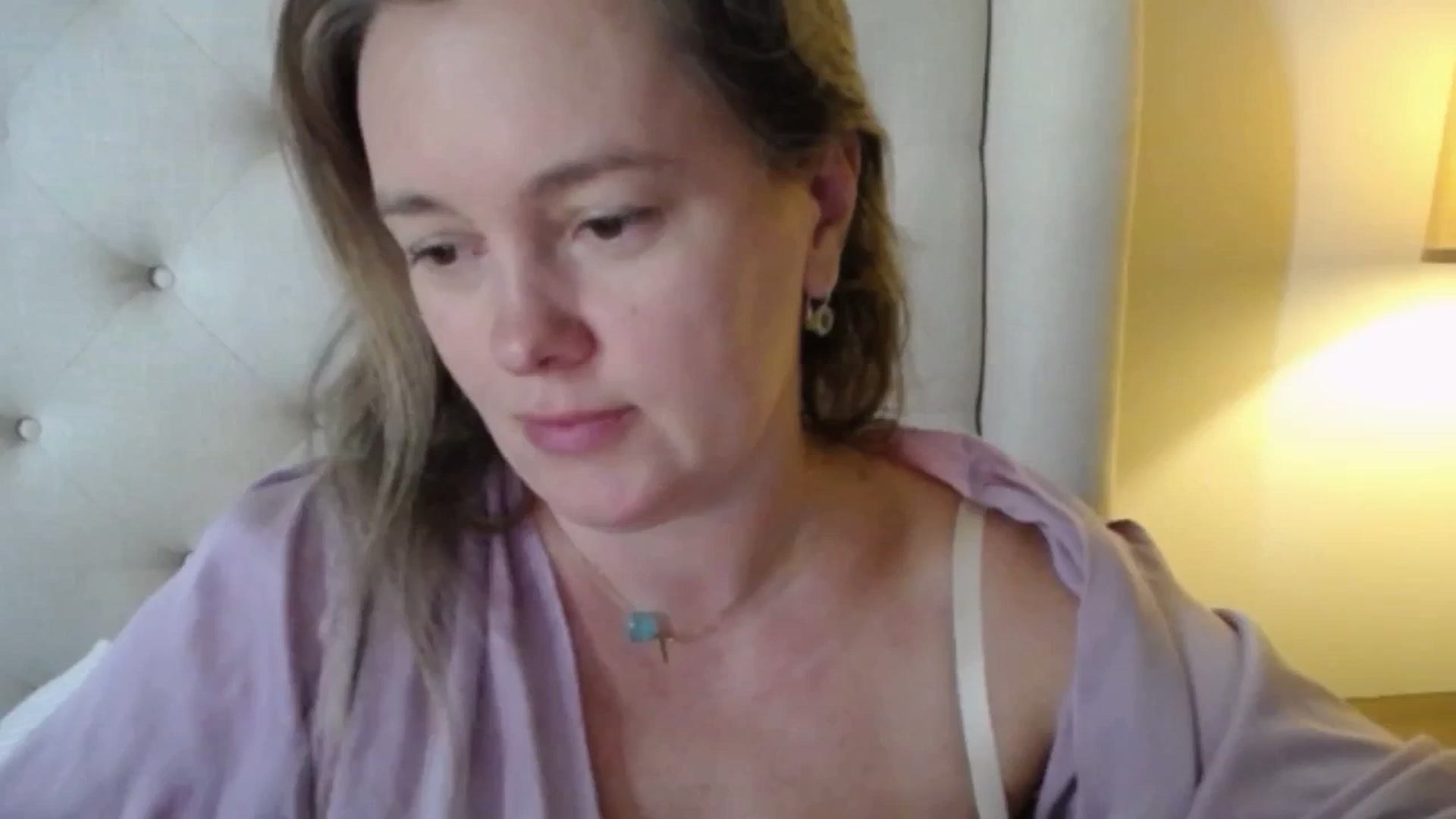 Gallery image thumbnail from J0llye's myfreecams stream on, 11/10/2025, 19:40 image 20 of 20