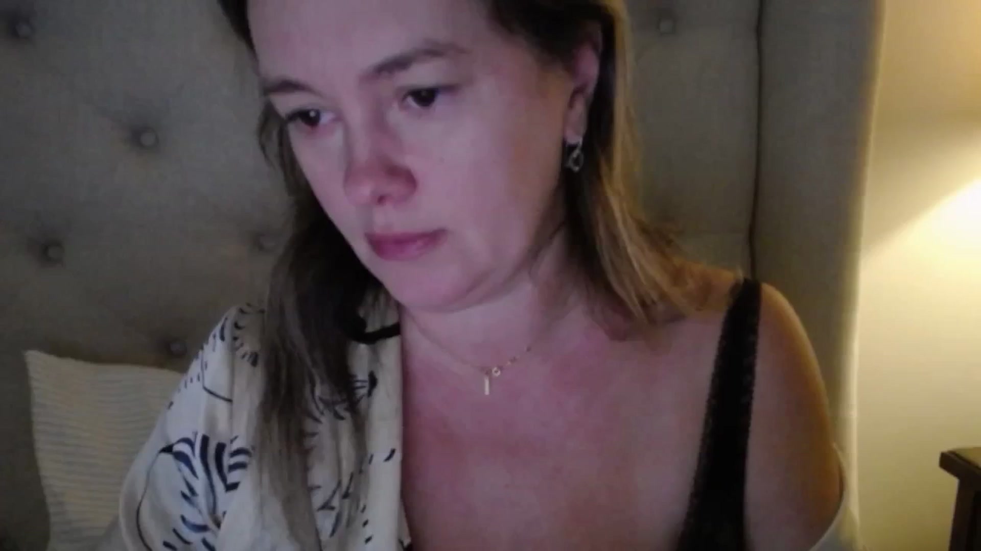 Gallery image thumbnail from J0llye's myfreecams stream on, 11/13/2025, 17:11 image 16 of 20