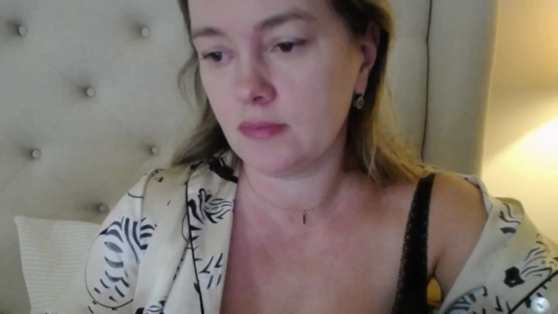 Gallery image thumbnail from J0llye's myfreecams stream on, 11/13/2025, 17:11 image 2 of 20