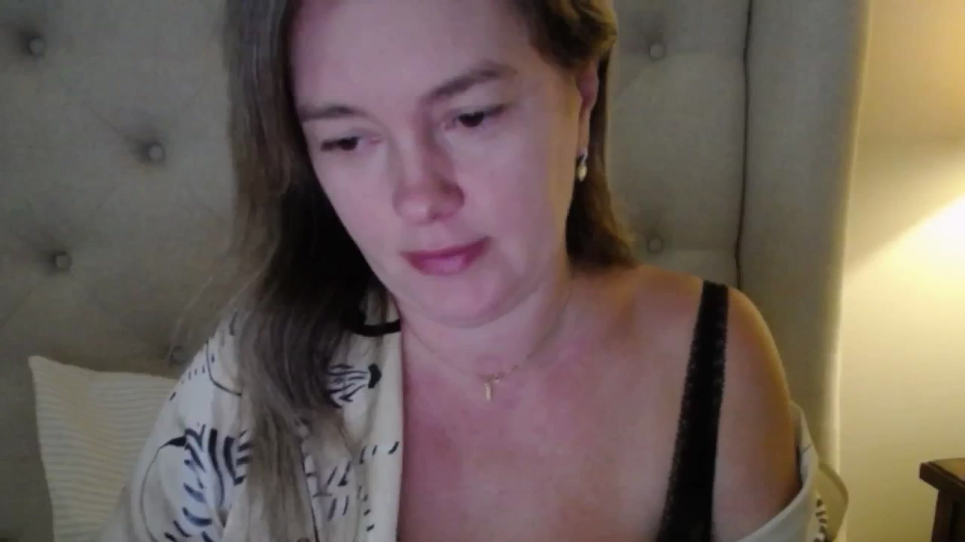 Gallery image thumbnail from J0llye's myfreecams stream on, 11/13/2025, 17:11 image 9 of 20