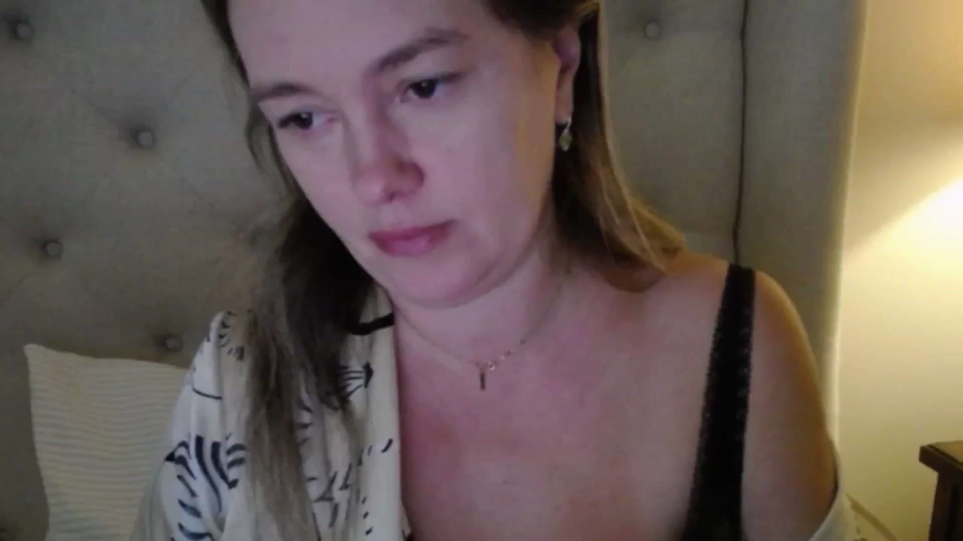Gallery image thumbnail from J0llye's myfreecams stream on, 11/13/2025, 17:11 image 11 of 20