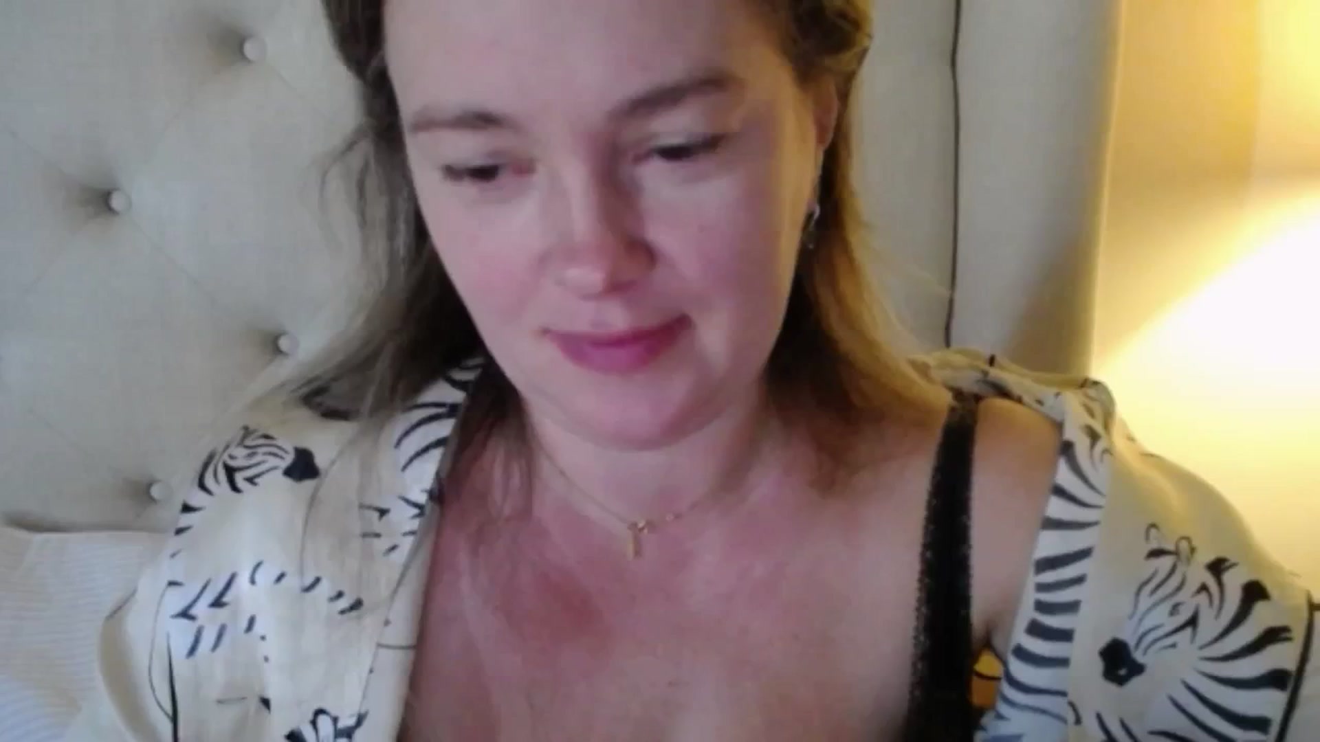 Gallery image thumbnail from J0llye's myfreecams stream on, 11/13/2025, 19:34 image 19 of 20