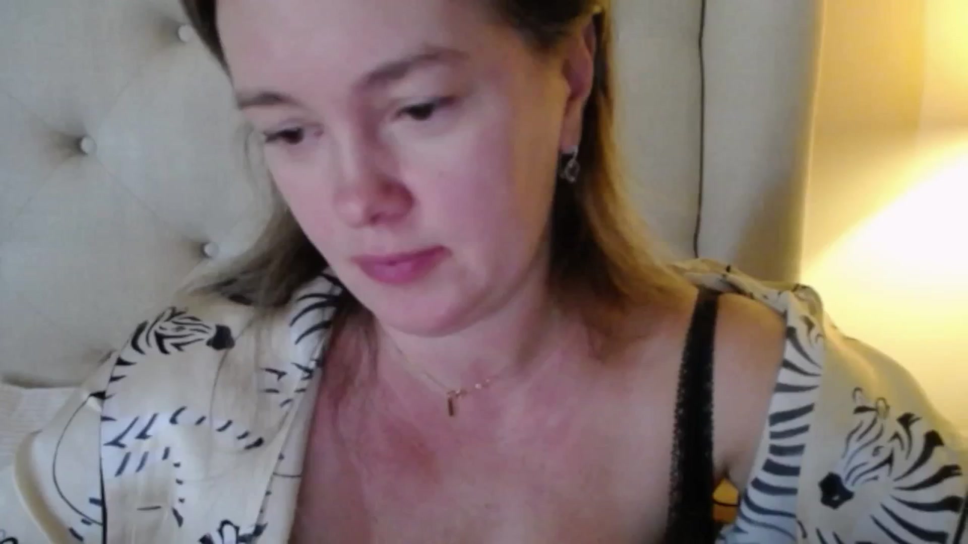 Gallery image thumbnail from J0llye's myfreecams stream on, 11/13/2025, 19:34 image 18 of 20