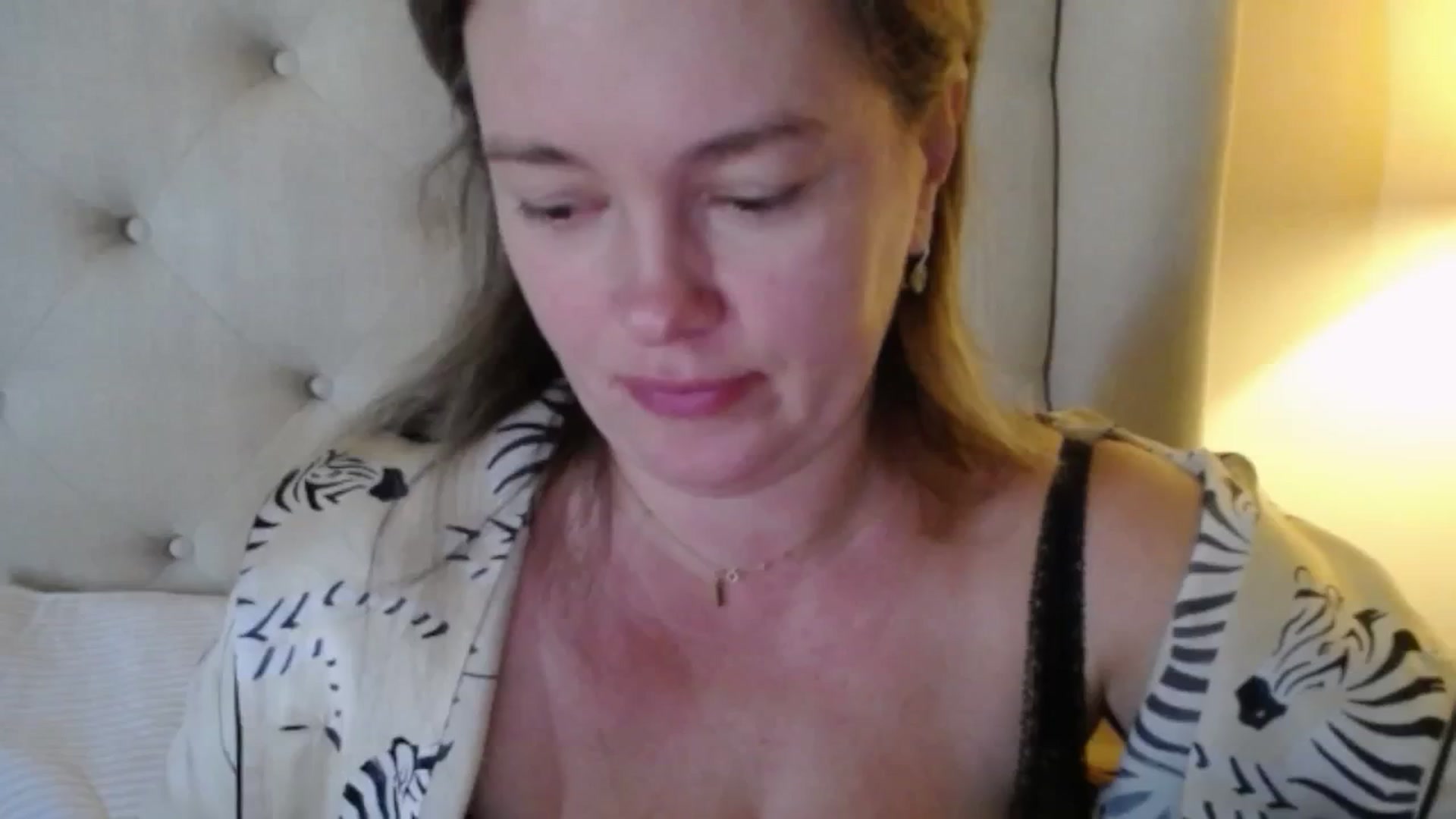 Gallery image thumbnail from J0llye's myfreecams stream on, 11/13/2025, 19:34 image 14 of 20