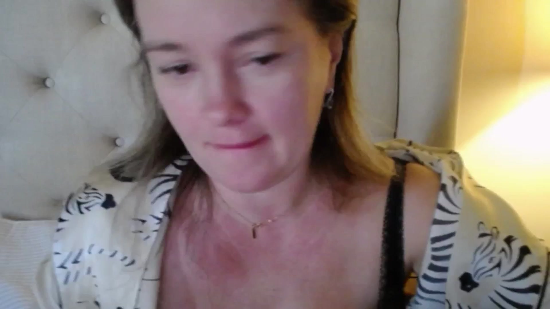 Gallery image thumbnail from J0llye's myfreecams stream on, 11/13/2025, 19:34 image 20 of 20